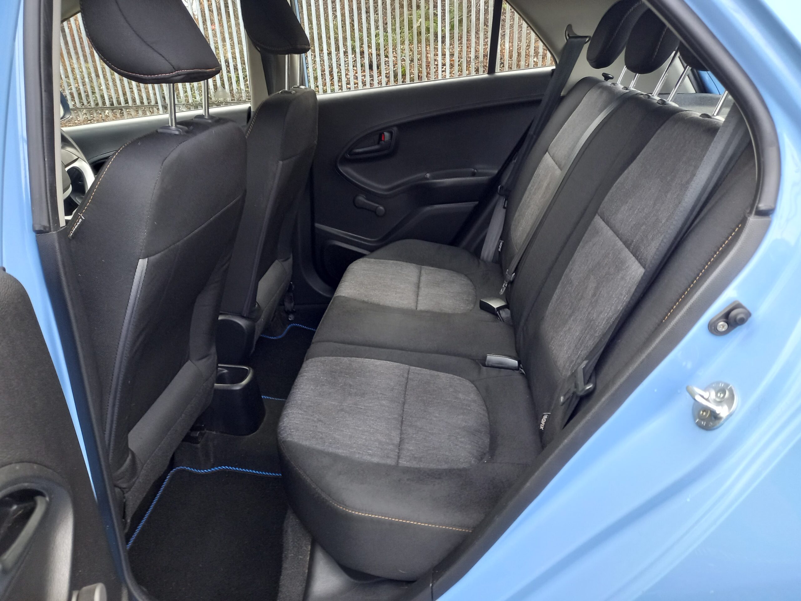 KIA PICANTO 1.0 1 Air 5dr 2012 62,000 Miles Full Service History £20 road tax 3 Months Warranty - Image 23