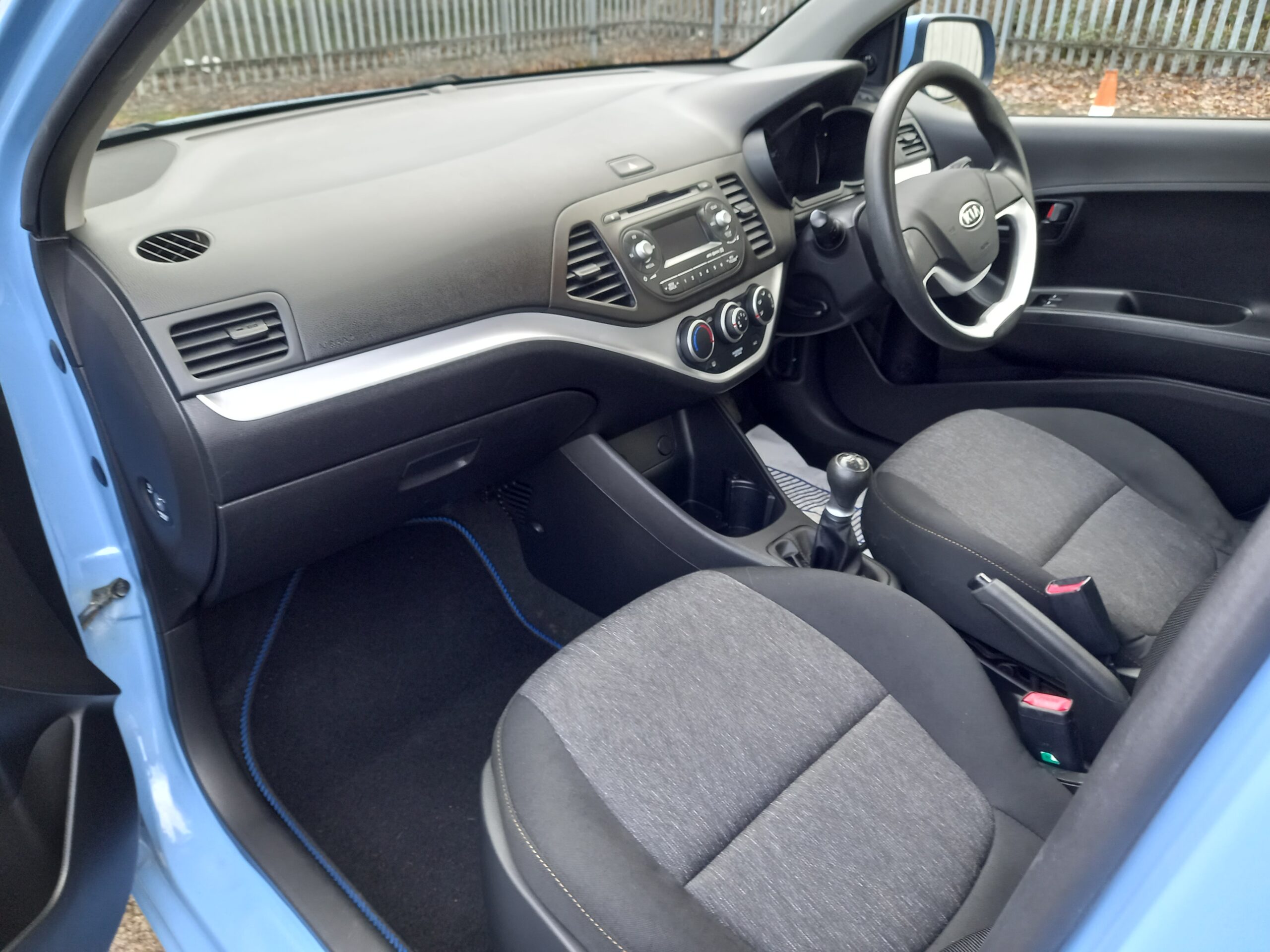 KIA PICANTO 1.0 1 Air 5dr 2012 62,000 Miles Full Service History £20 road tax 3 Months Warranty - Image 22