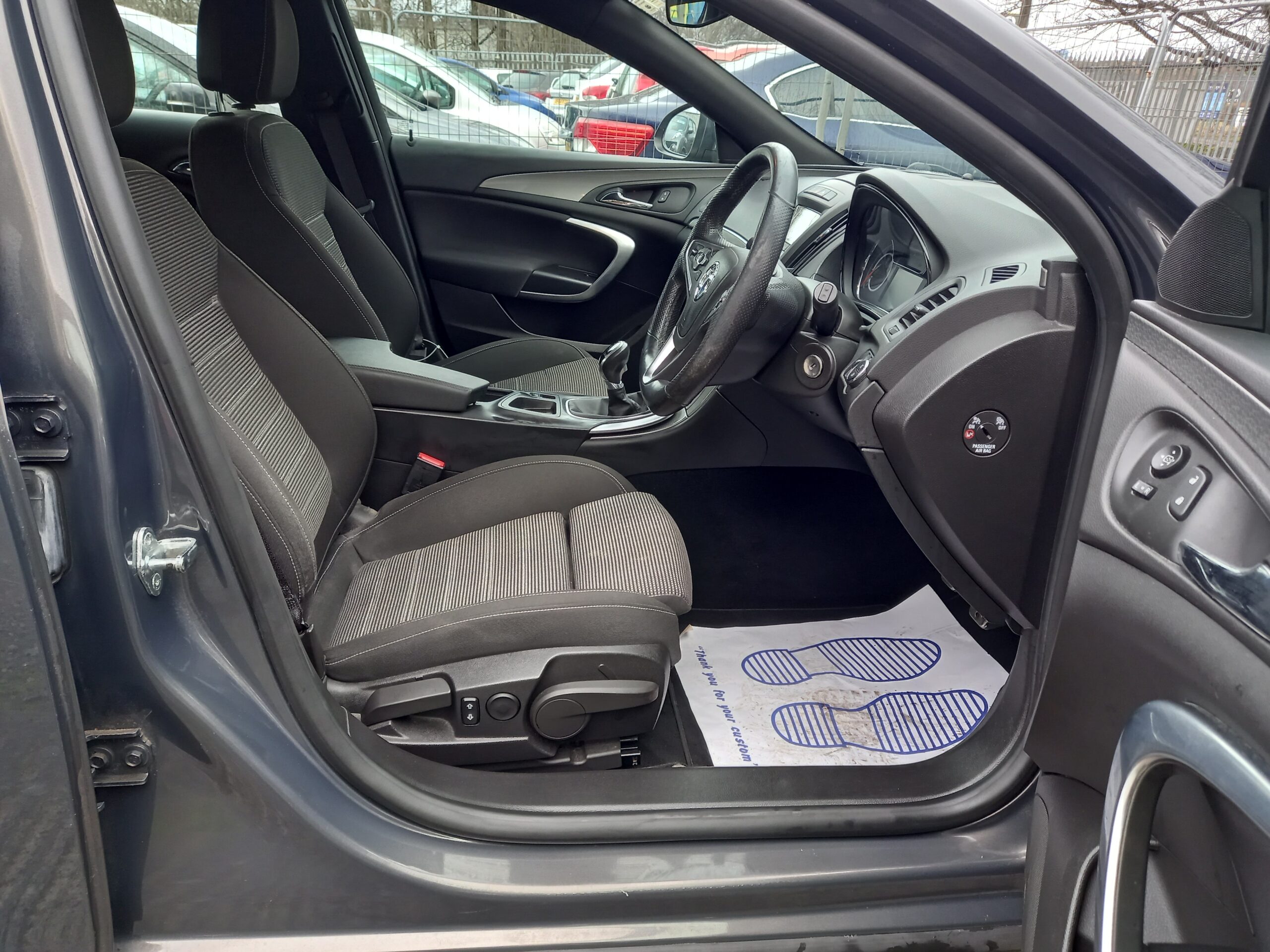 VAUXHALL INSIGNIA 2.0 CDTi ecoFLEX Limited Edition 5dr 2013 Full Service History £ road tax 3 Months Warranty - Image 13