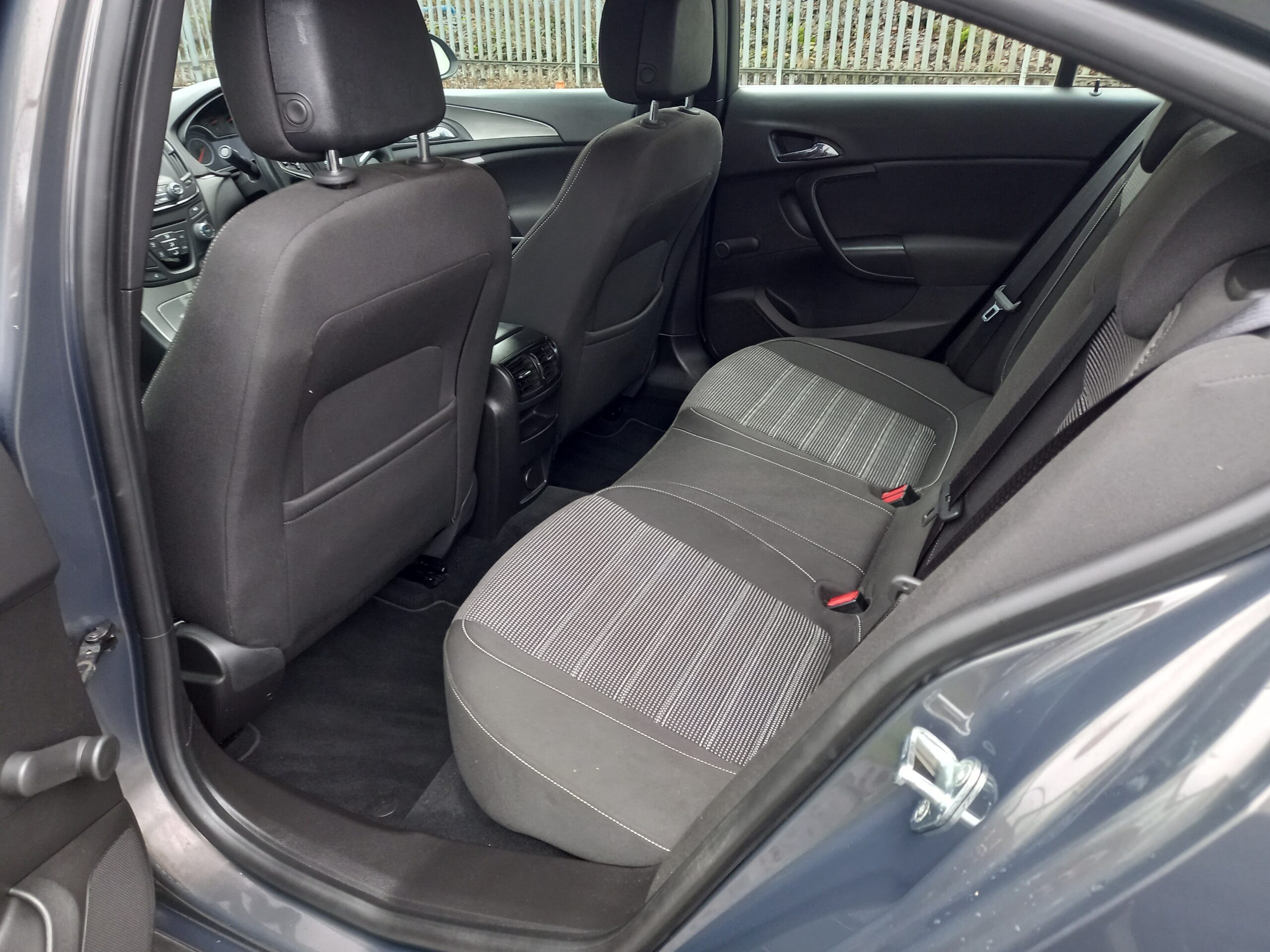 VAUXHALL INSIGNIA 2.0 CDTi ecoFLEX Limited Edition 5dr 2013 Full Service History £ road tax 3 Months Warranty - Image 24