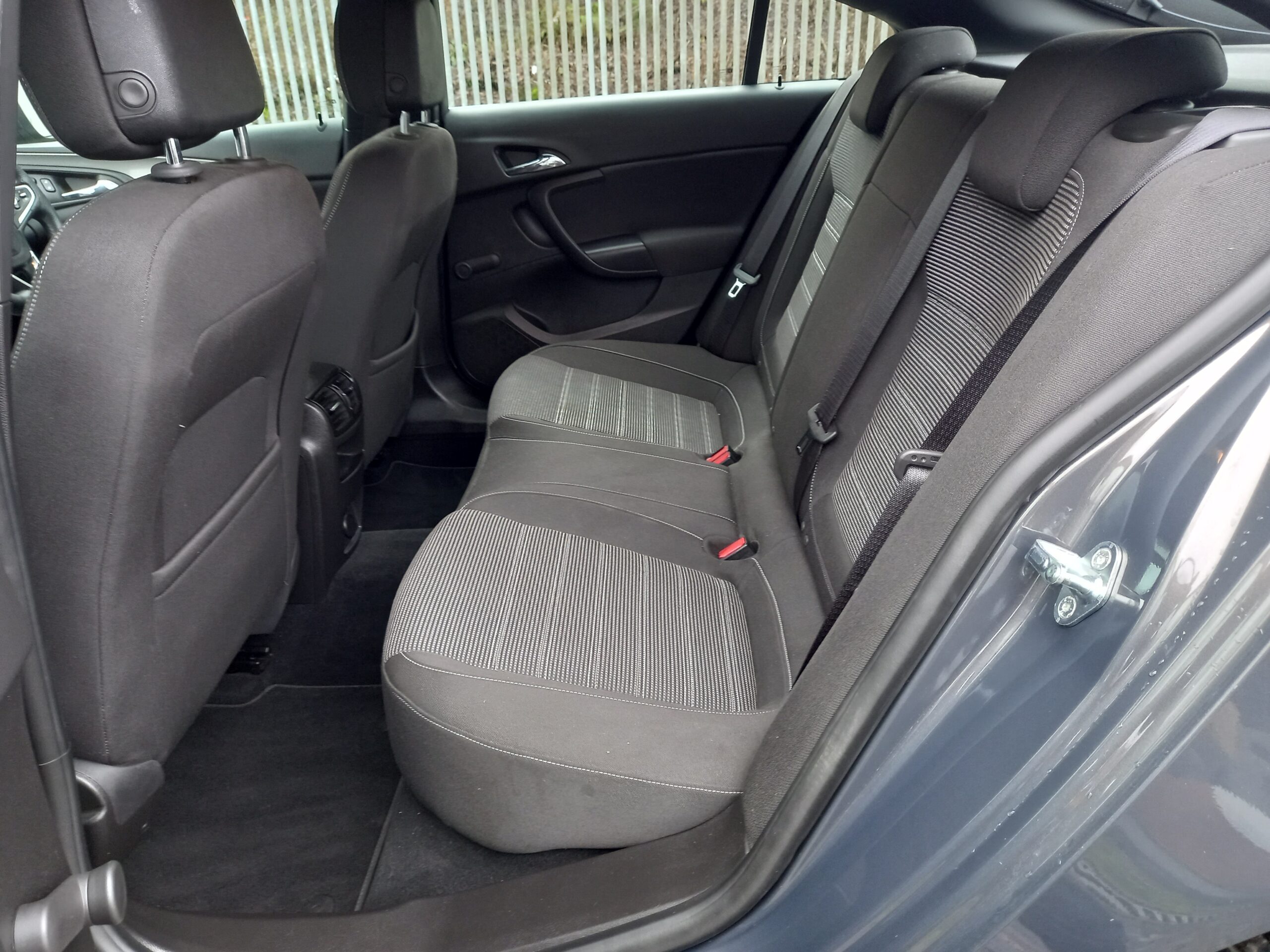 VAUXHALL INSIGNIA 2.0 CDTi ecoFLEX Limited Edition 5dr 2013 Full Service History £ road tax 3 Months Warranty - Image 23