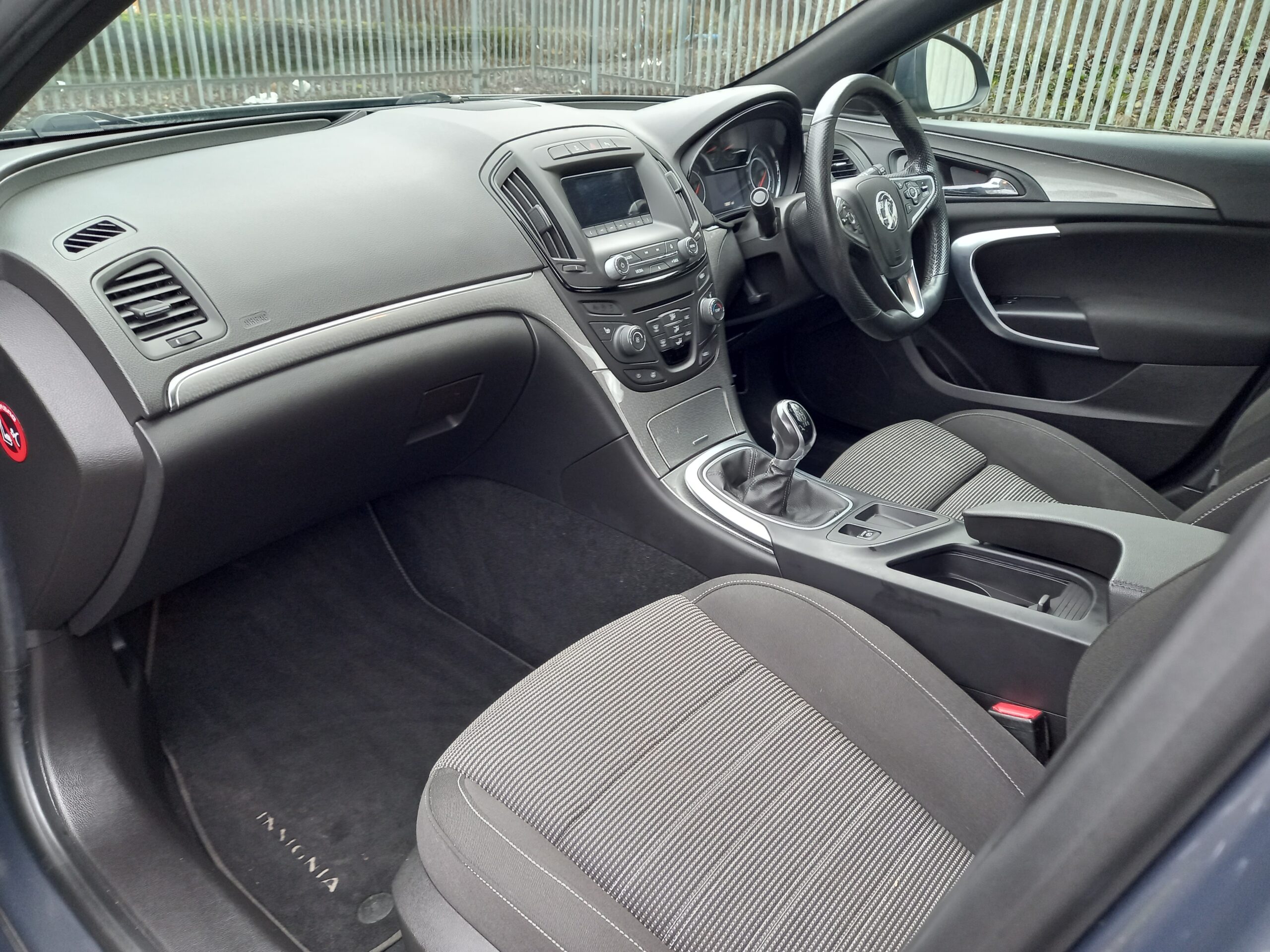 VAUXHALL INSIGNIA 2.0 CDTi ecoFLEX Limited Edition 5dr 2013 Full Service History £ road tax 3 Months Warranty - Image 22