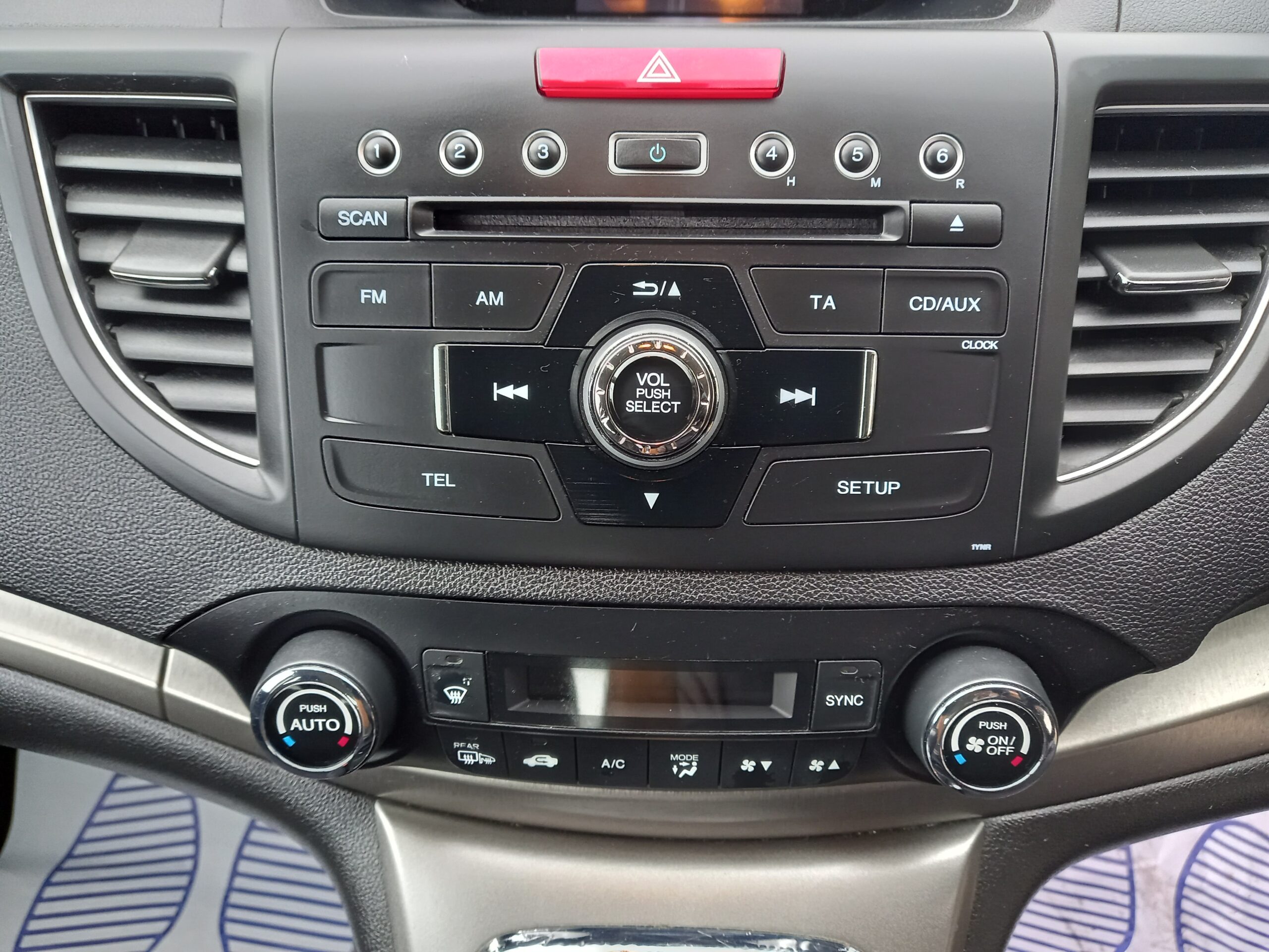 HONDA CR-V 2.2 i-DTEC SE 5dr 2013 Full Service History 4wd 3 Months Warranty - Image 34