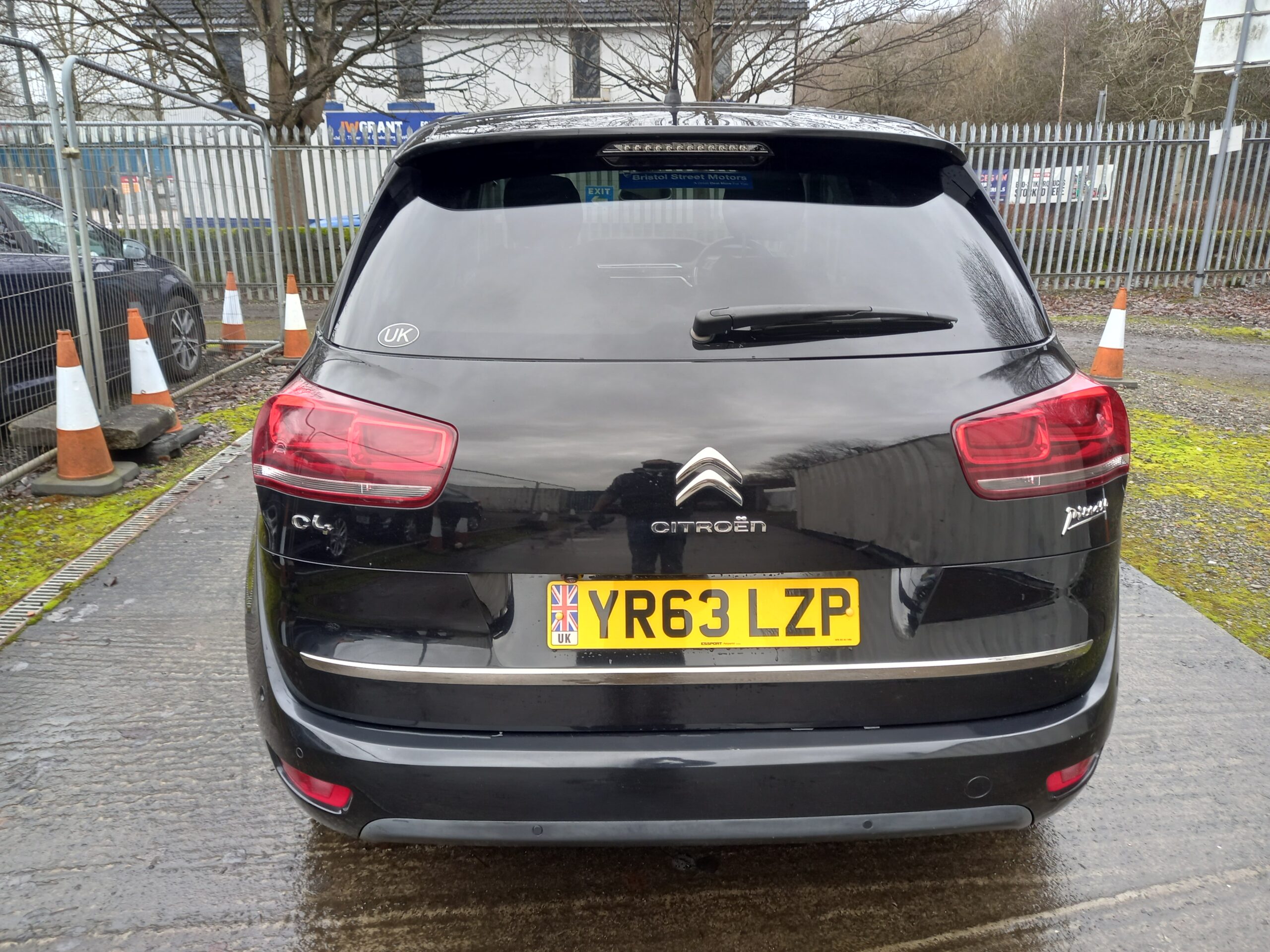 CITROEN C4 PICASSO 1.6 e-HDi 115 Airdream Exclusive+ 5dr 2013 Full Service History 3 Months Warranty - Image 6