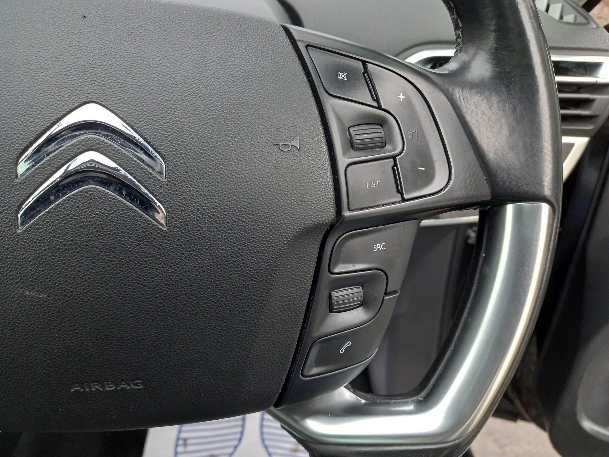 CITROEN C4 PICASSO 1.6 e-HDi 115 Airdream Exclusive+ 5dr 2013 Full Service History 3 Months Warranty - Image 44