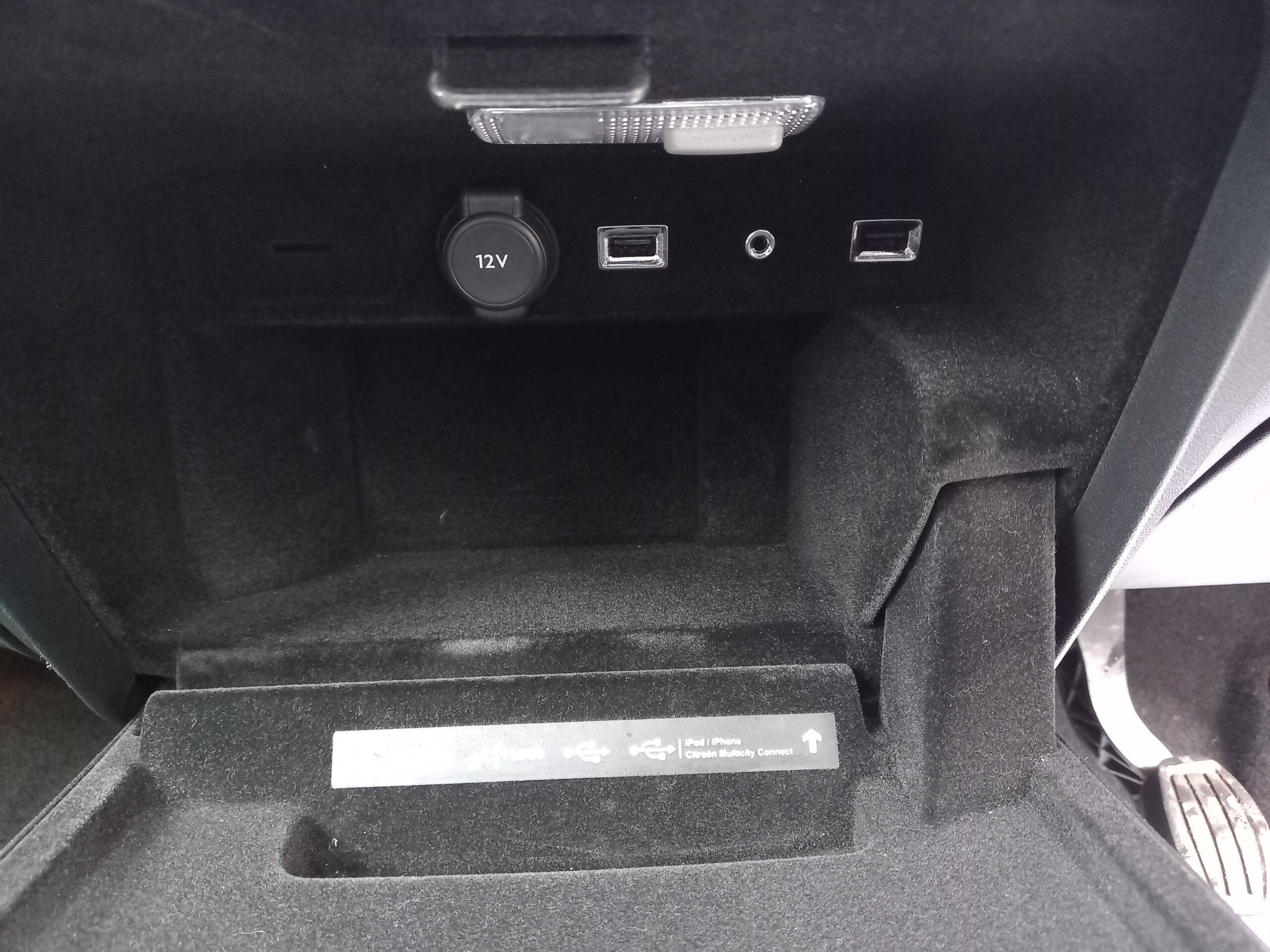 CITROEN C4 PICASSO 1.6 e-HDi 115 Airdream Exclusive+ 5dr 2013 Full Service History 3 Months Warranty - Image 37