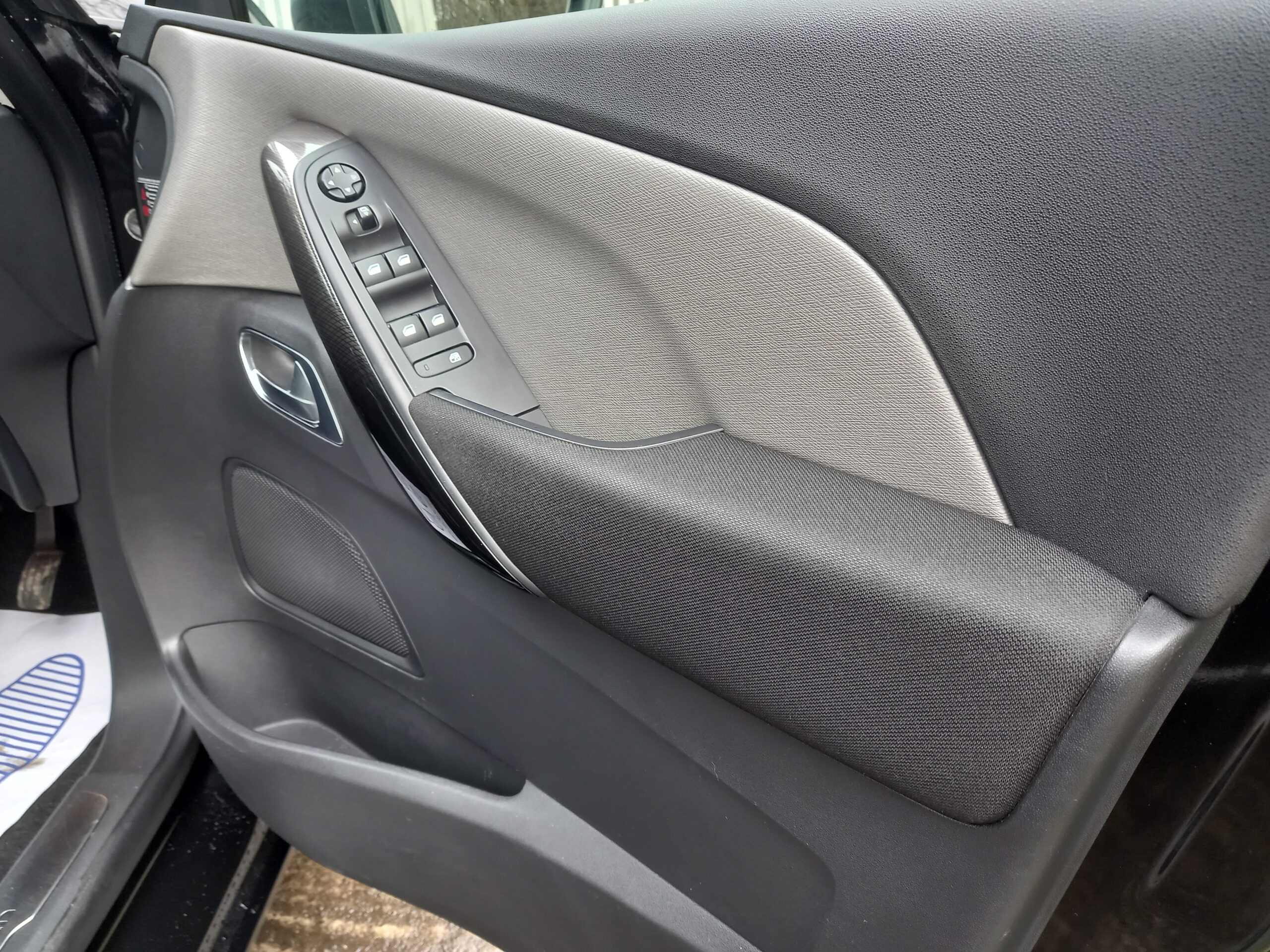 CITROEN C4 PICASSO 1.6 e-HDi 115 Airdream Exclusive+ 5dr 2013 Full Service History 3 Months Warranty - Image 36