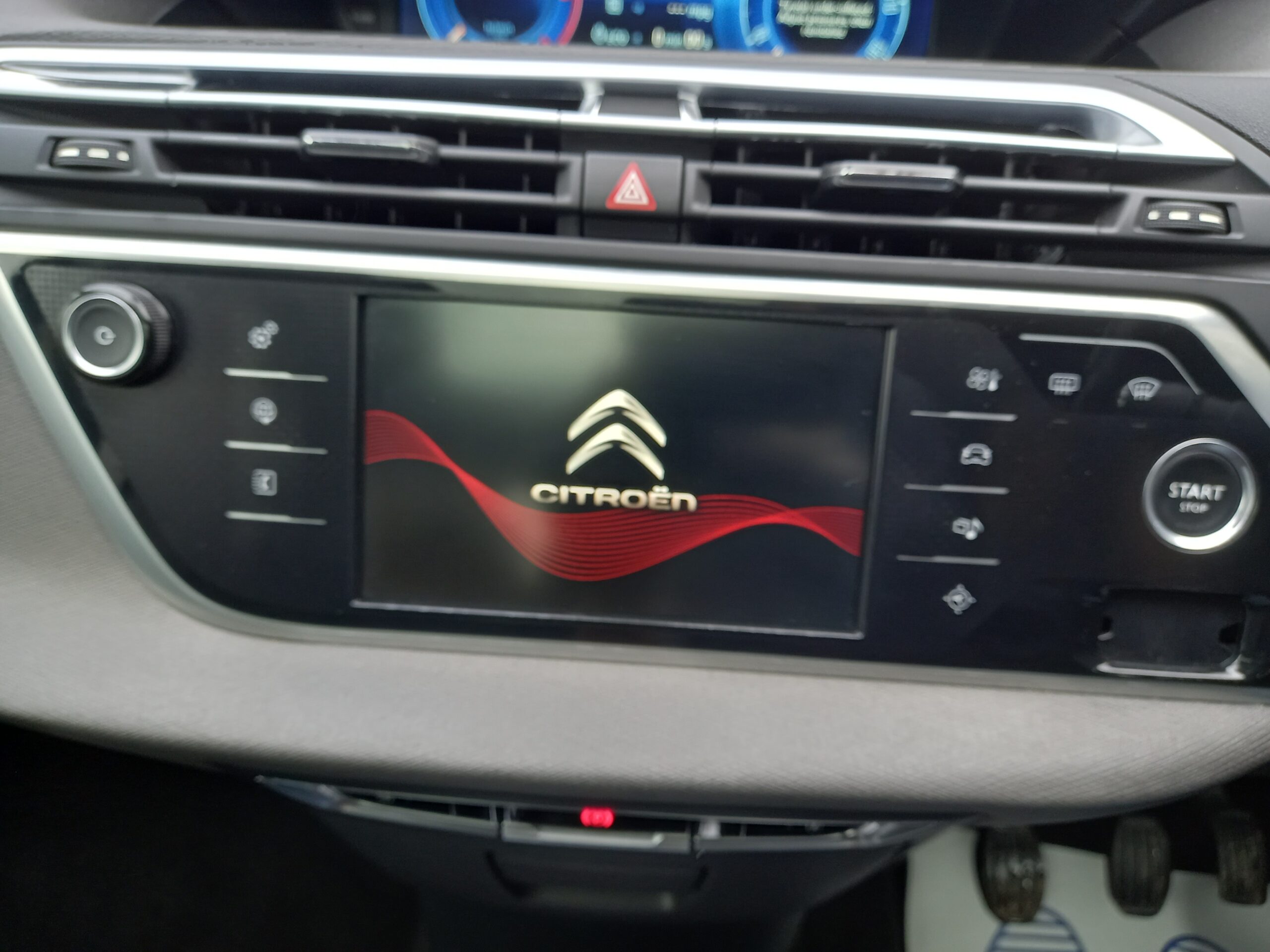 CITROEN C4 PICASSO 1.6 e-HDi 115 Airdream Exclusive+ 5dr 2013 Full Service History 3 Months Warranty - Image 34