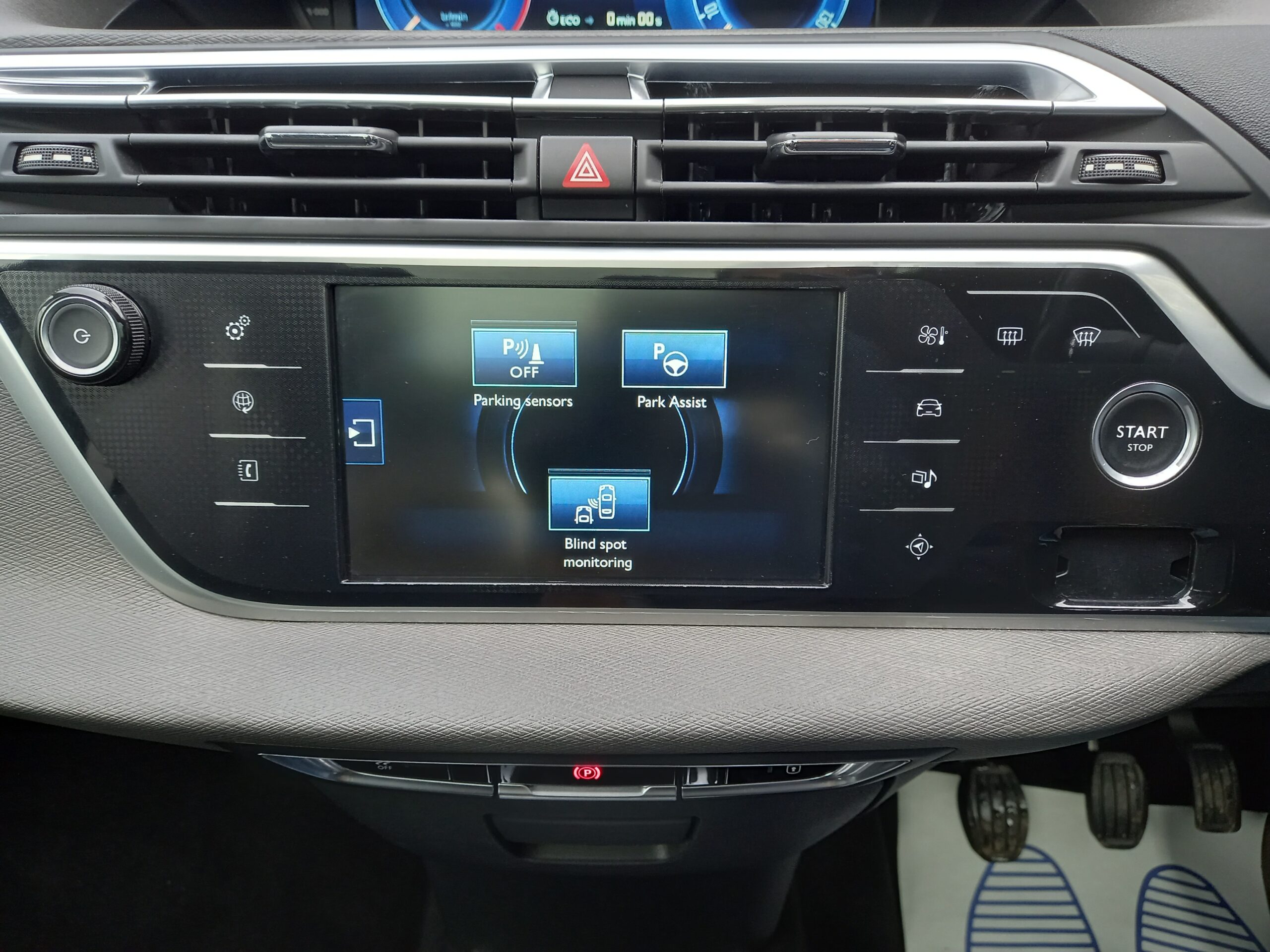 CITROEN C4 PICASSO 1.6 e-HDi 115 Airdream Exclusive+ 5dr 2013 Full Service History 3 Months Warranty - Image 31