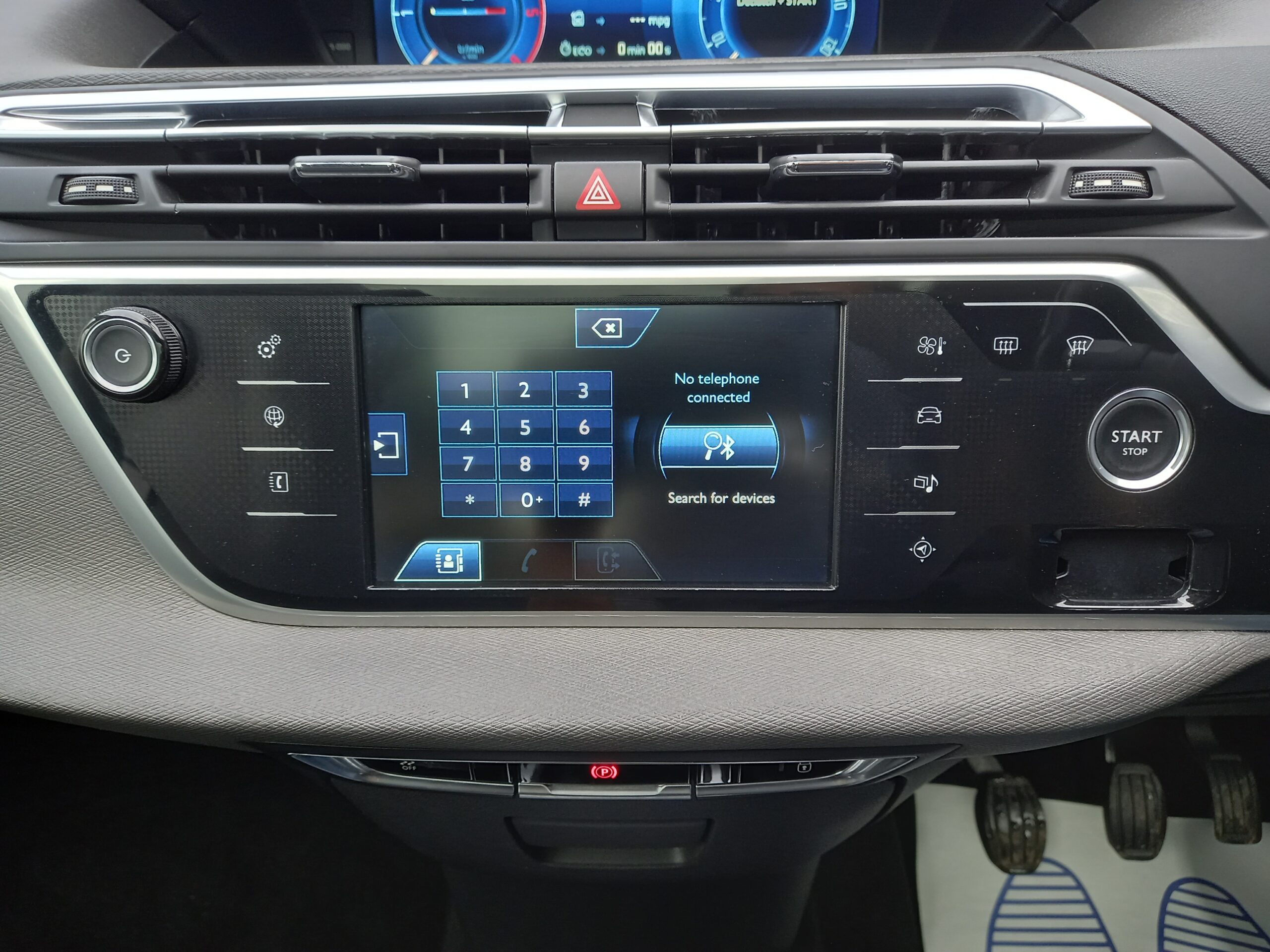 CITROEN C4 PICASSO 1.6 e-HDi 115 Airdream Exclusive+ 5dr 2013 Full Service History 3 Months Warranty - Image 29