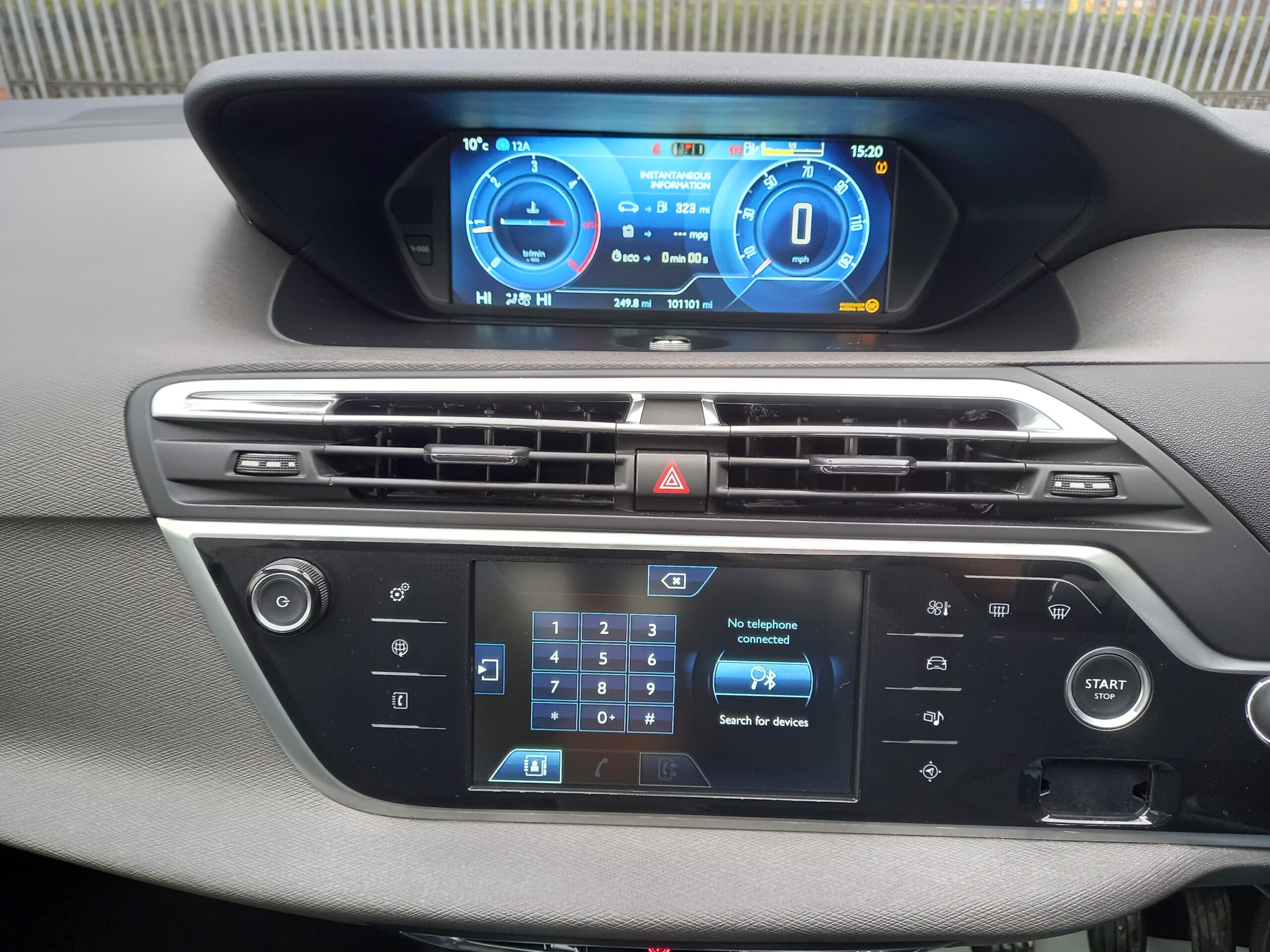 CITROEN C4 PICASSO 1.6 e-HDi 115 Airdream Exclusive+ 5dr 2013 Full Service History 3 Months Warranty - Image 28