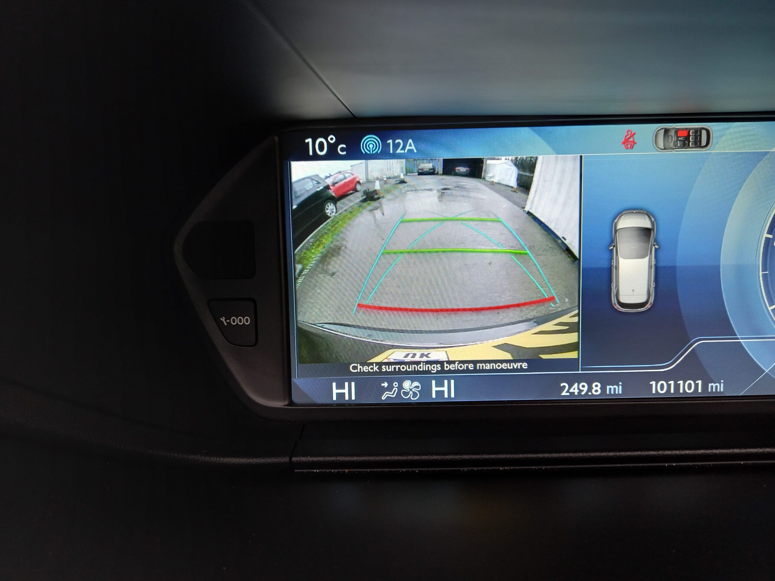 CITROEN C4 PICASSO 1.6 e-HDi 115 Airdream Exclusive+ 5dr 2013 Full Service History 3 Months Warranty - Image 27