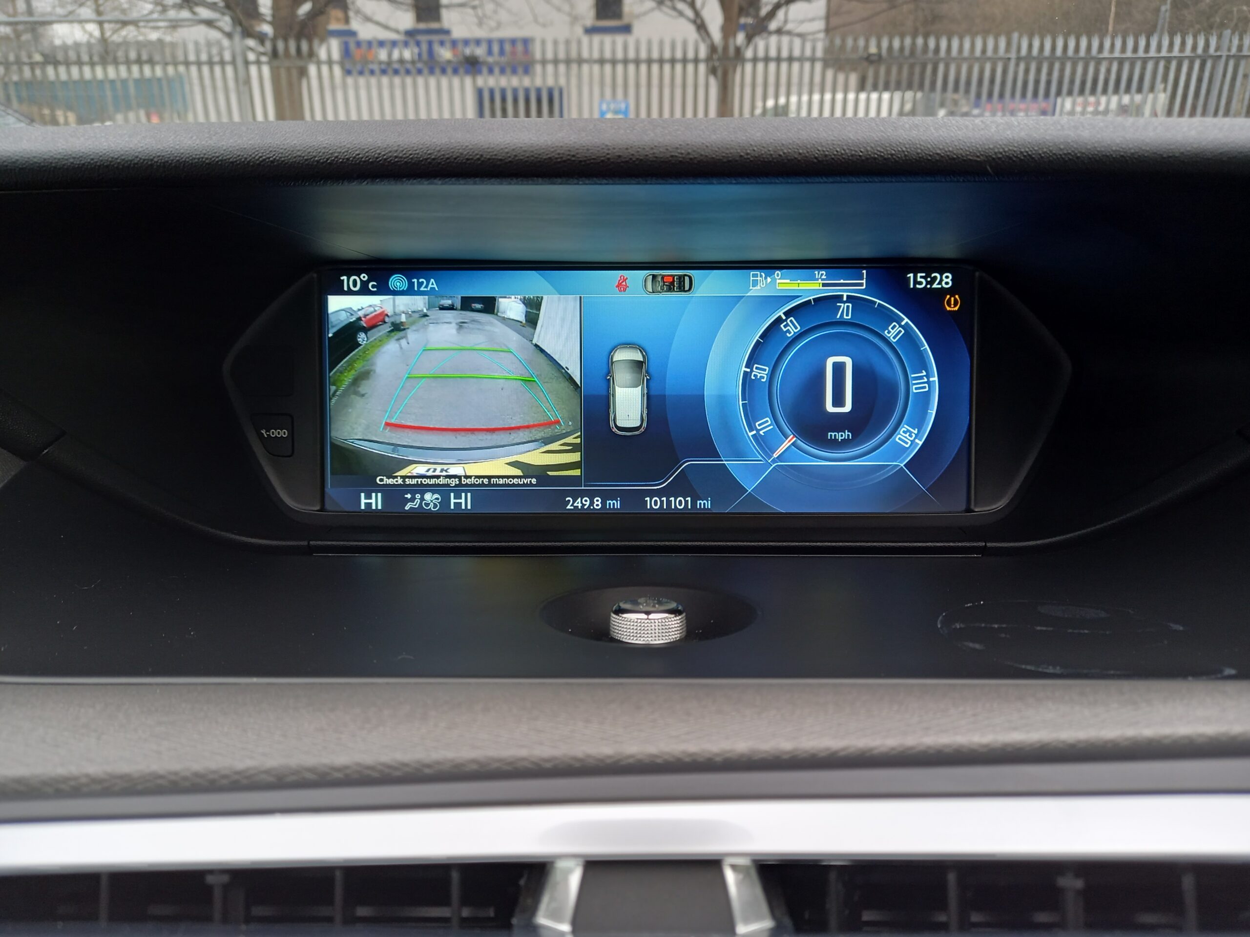 CITROEN C4 PICASSO 1.6 e-HDi 115 Airdream Exclusive+ 5dr 2013 Full Service History 3 Months Warranty - Image 26