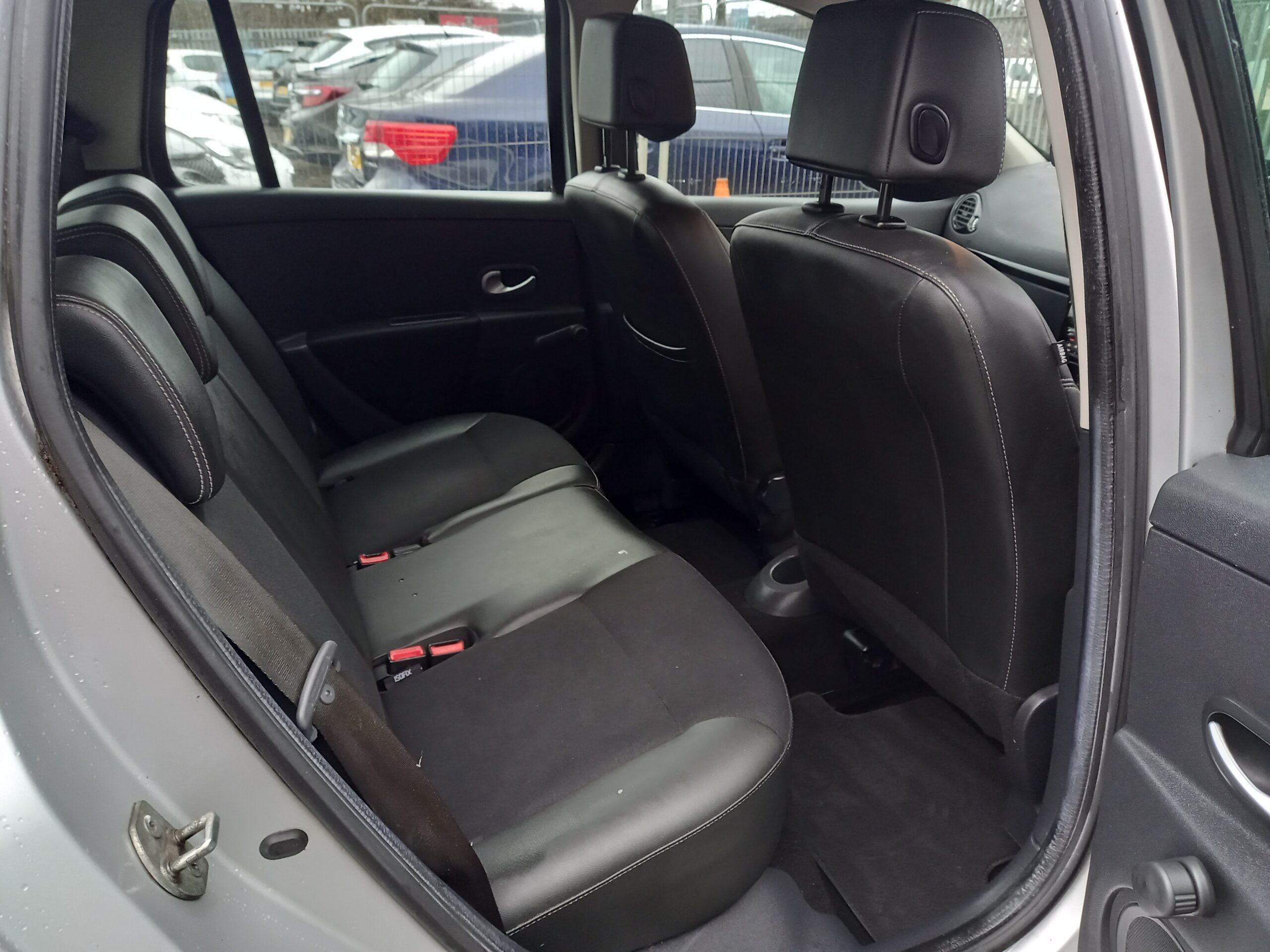 RENAULT CLIO 1.2 16V Dynamique TomTom 5dr 2012 60,000 Miles Service History 3 Months Warranty - Image 13