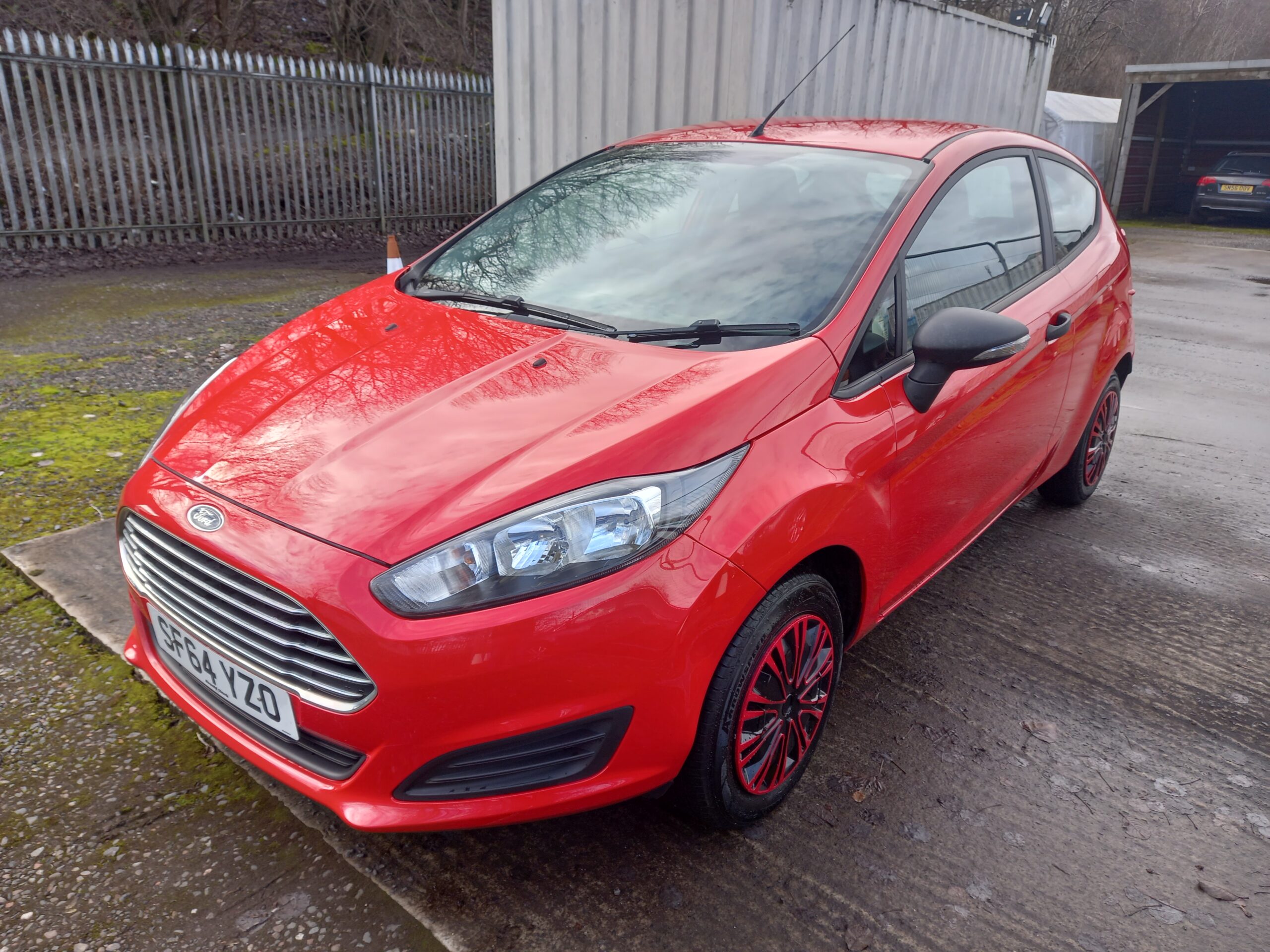 FORD FIESTA 1.25 Studio 3dr 2014 red 57,000 miles £35 road tax 3 Months Warranty - Image 3