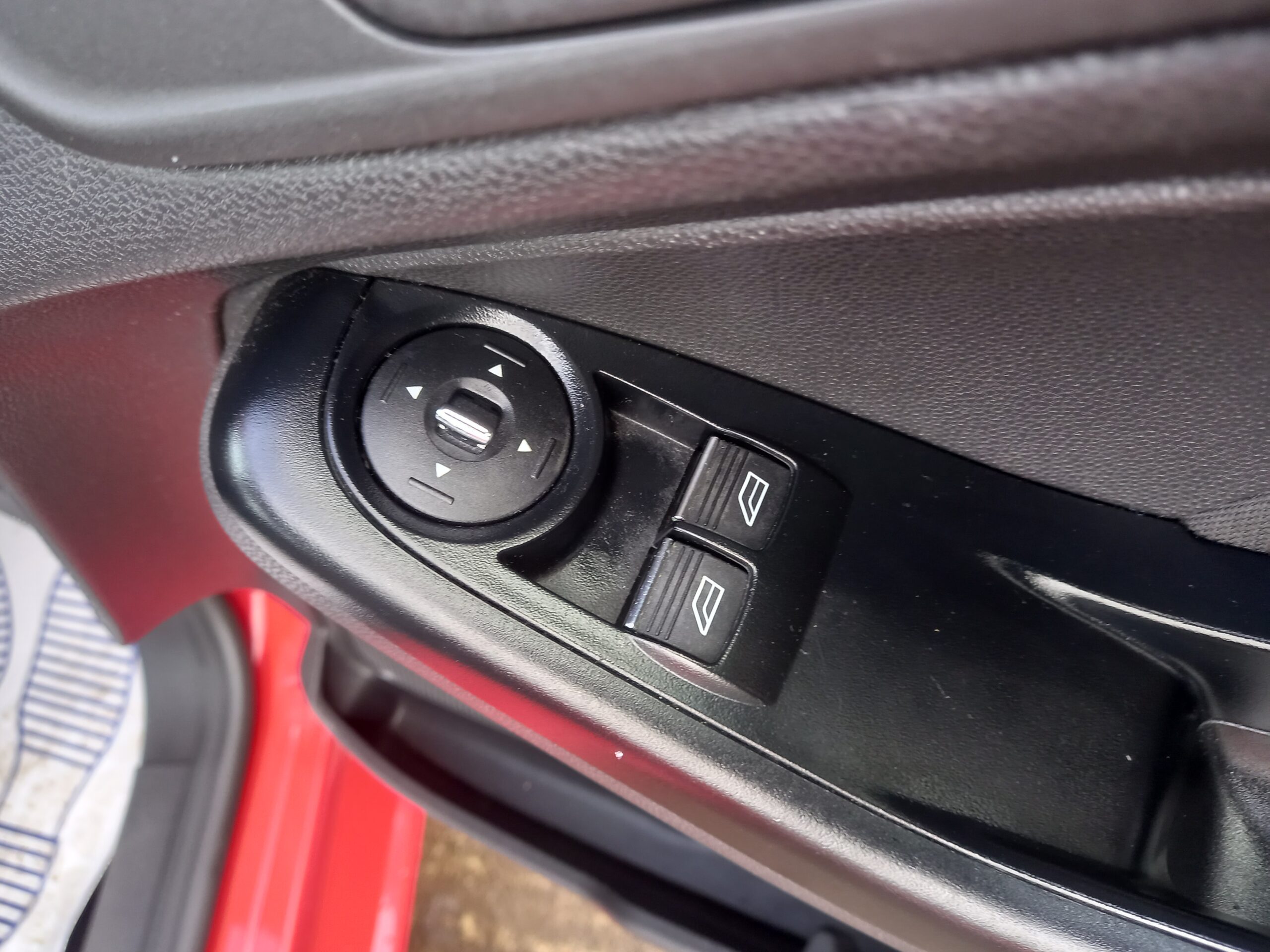 FORD FIESTA 1.25 Studio 3dr 2014 red 57,000 miles £35 road tax 3 Months Warranty - Image 26