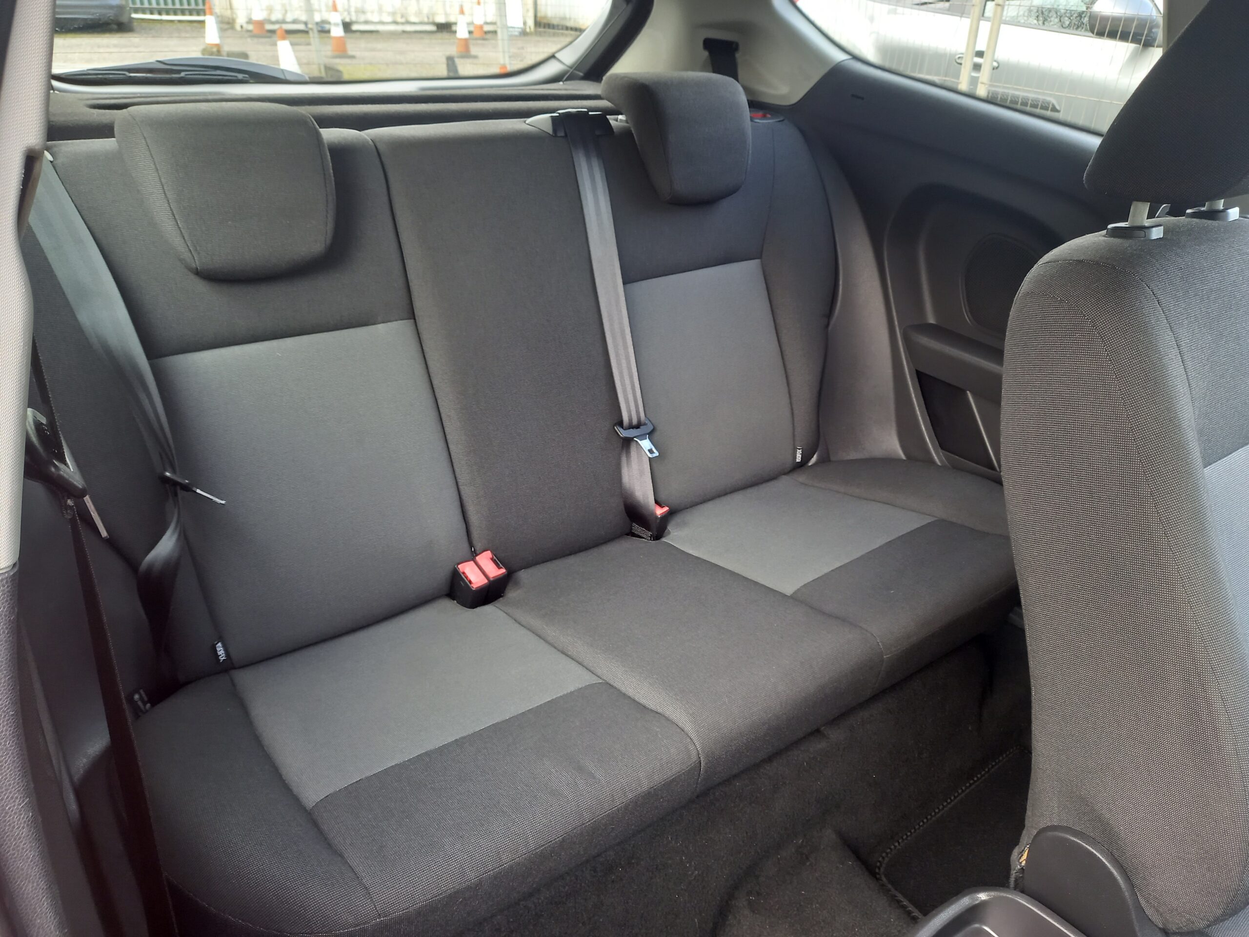 FORD FIESTA 1.25 Studio 3dr 2014 red 57,000 miles £35 road tax 3 Months Warranty - Image 14