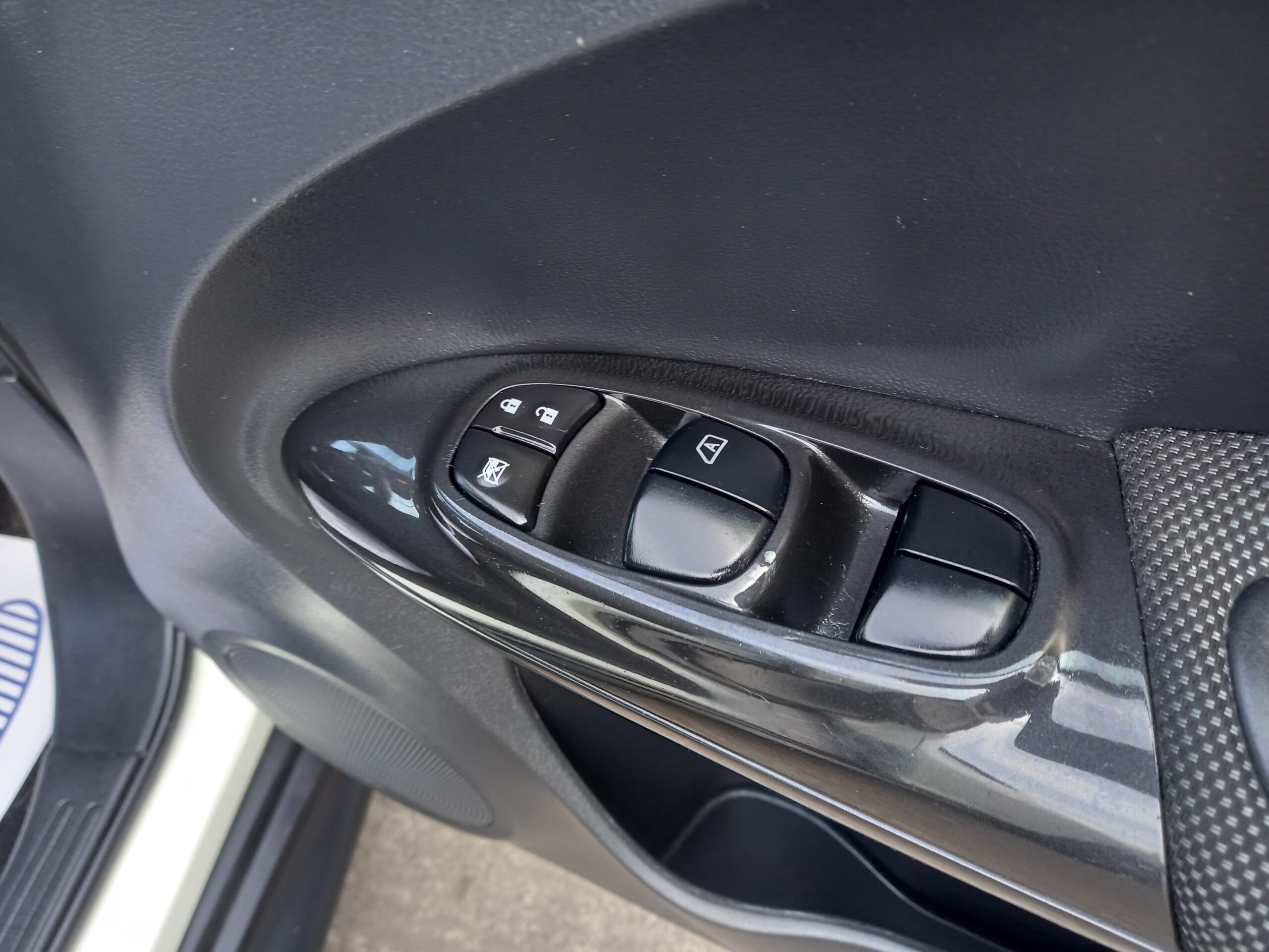 NISSAN JUKE 1.5 dCi Acenta Premium 5dr 86,000 Miles Full Service History £20 tax 3 Months Warranty - Image 33