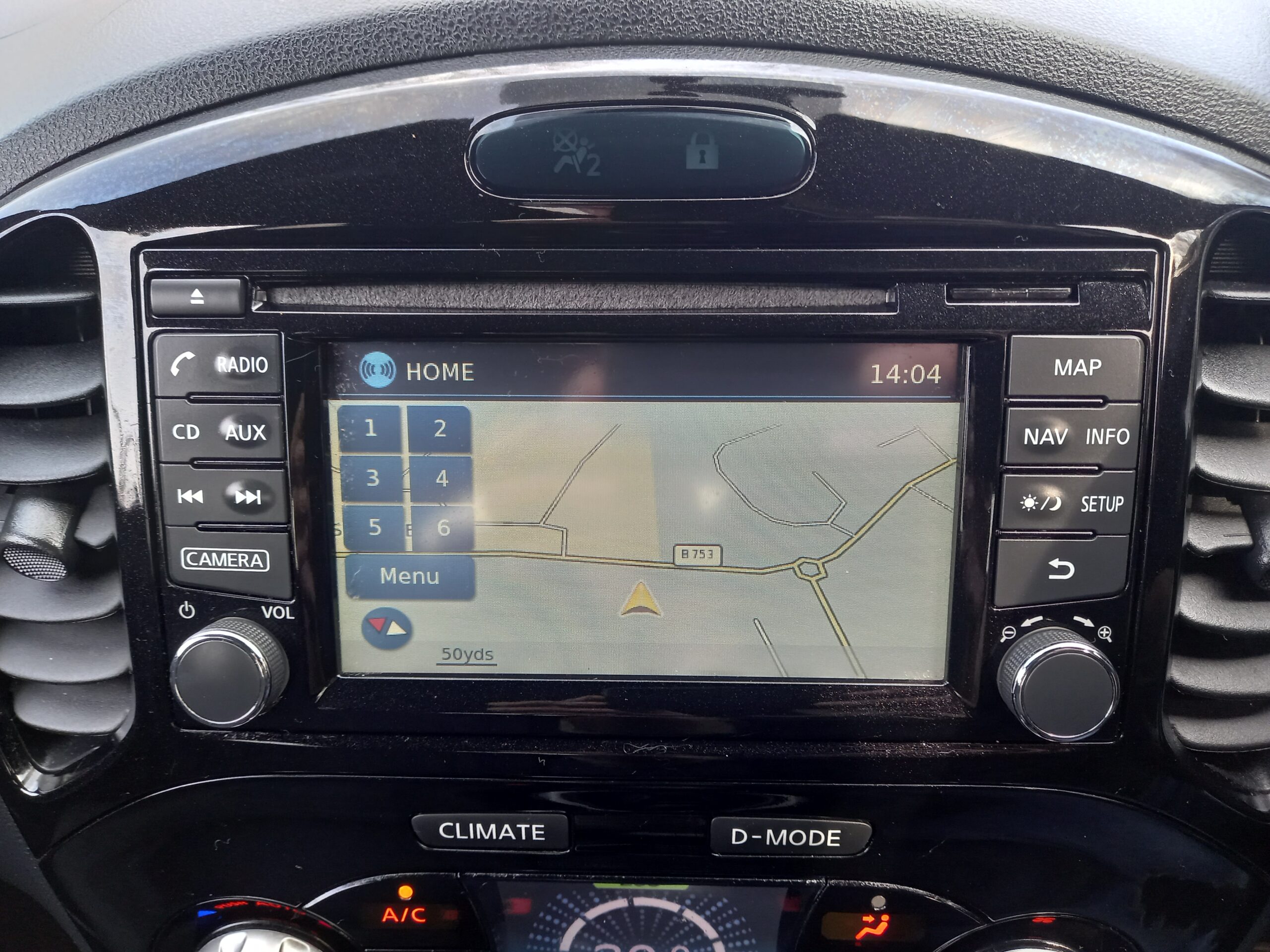 NISSAN JUKE 1.5 dCi Acenta Premium 5dr 86,000 Miles Full Service History £20 tax 3 Months Warranty - Image 26