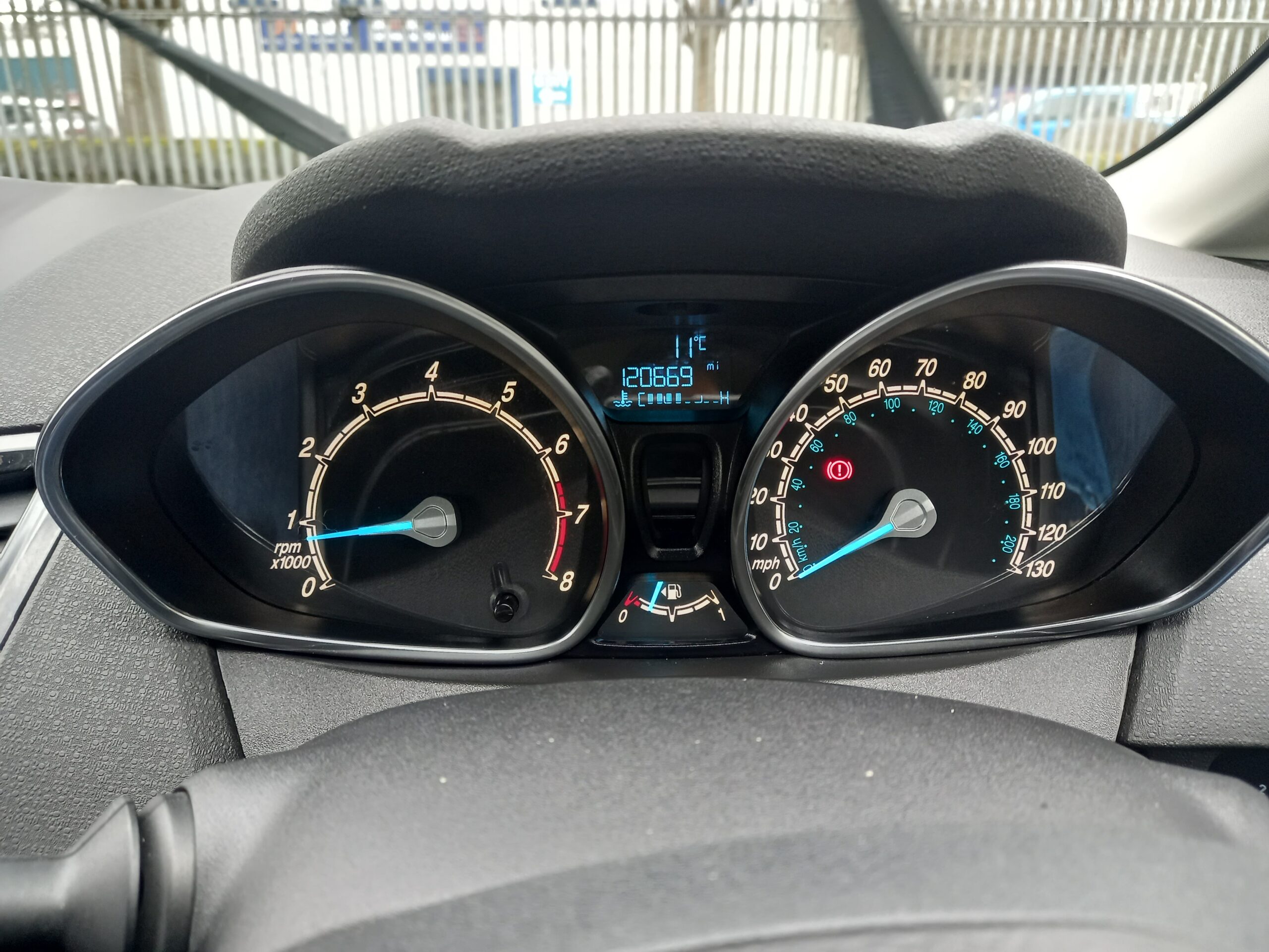 FORD FIESTA 1.25 82 Zetec 5dr 2014 120,000 Miles Service History £35 road tax 3 Months Warranty - Image 27