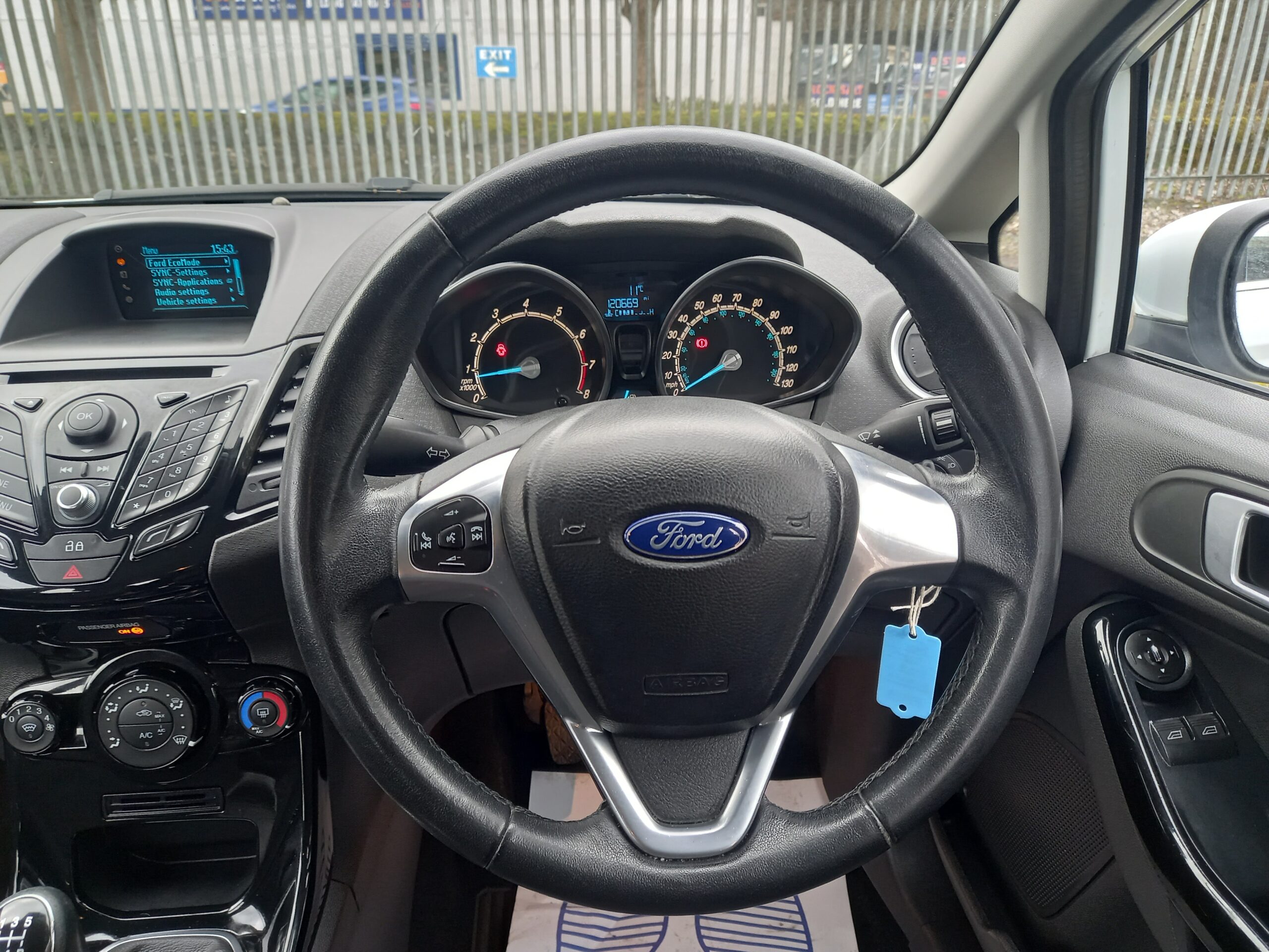 FORD FIESTA 1.25 82 Zetec 5dr 2014 120,000 Miles Service History £35 road tax 3 Months Warranty - Image 19