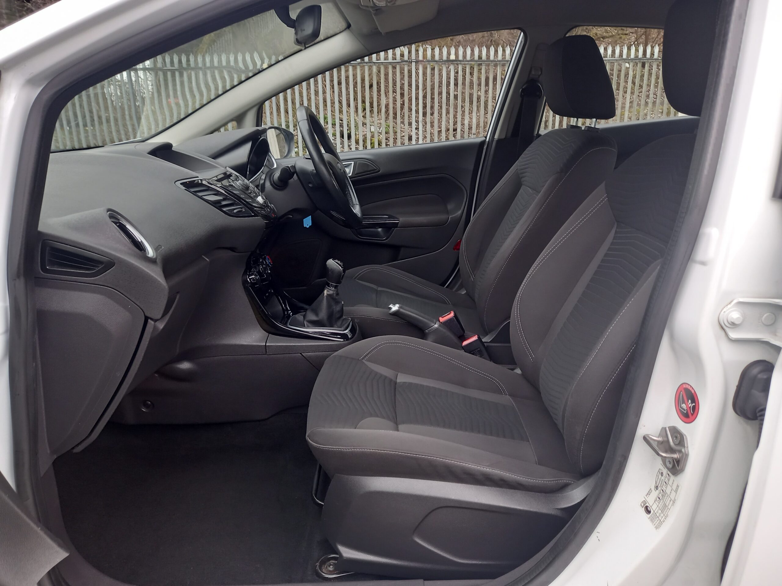 FORD FIESTA 1.25 82 Zetec 5dr 2014 120,000 Miles Service History £35 road tax 3 Months Warranty - Image 21