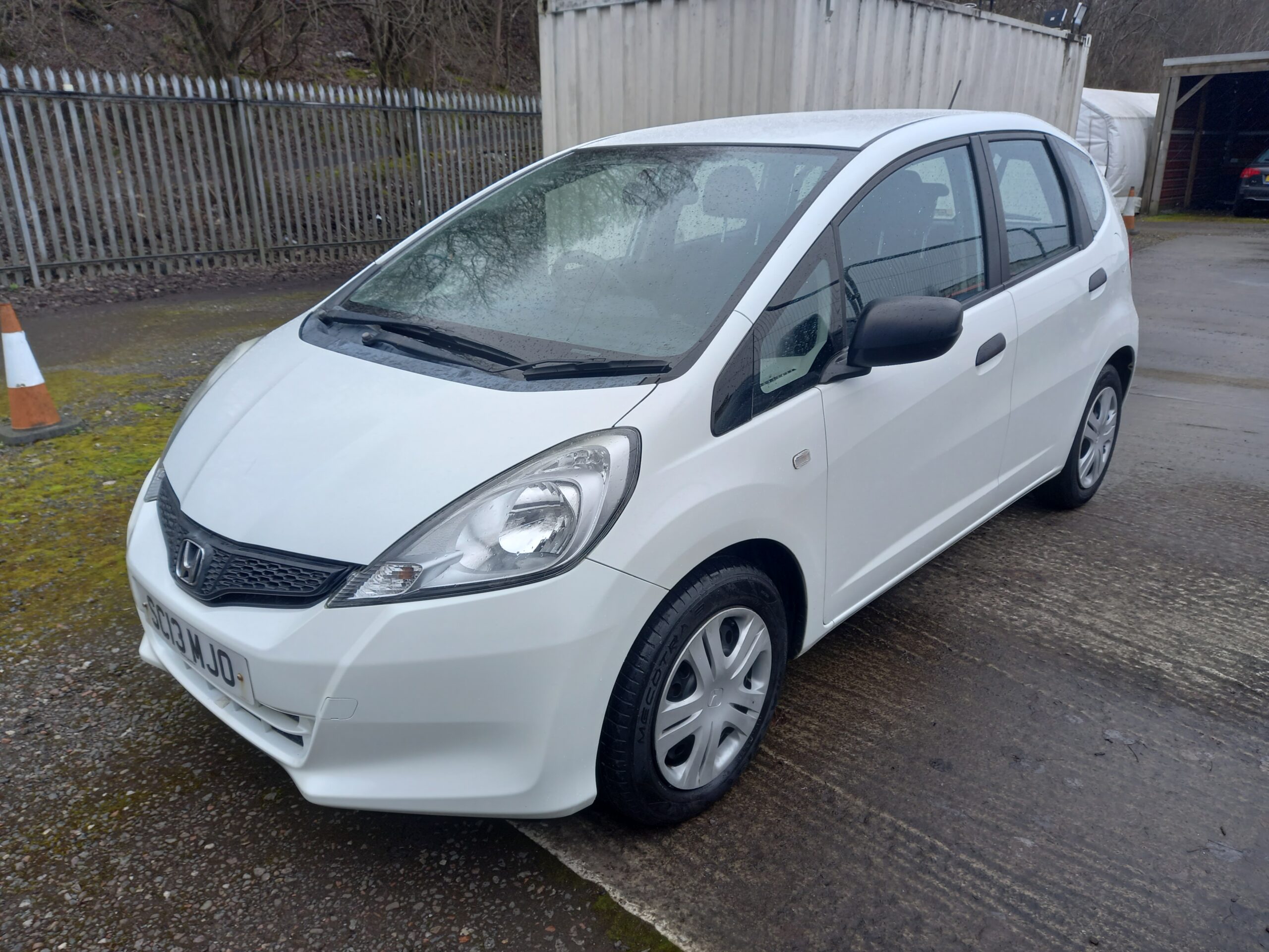 HONDA JAZZ 1.2 i-VTEC S 5dr 2013 89,000 Miles Full Service History 3 Months Warranty - Image 3