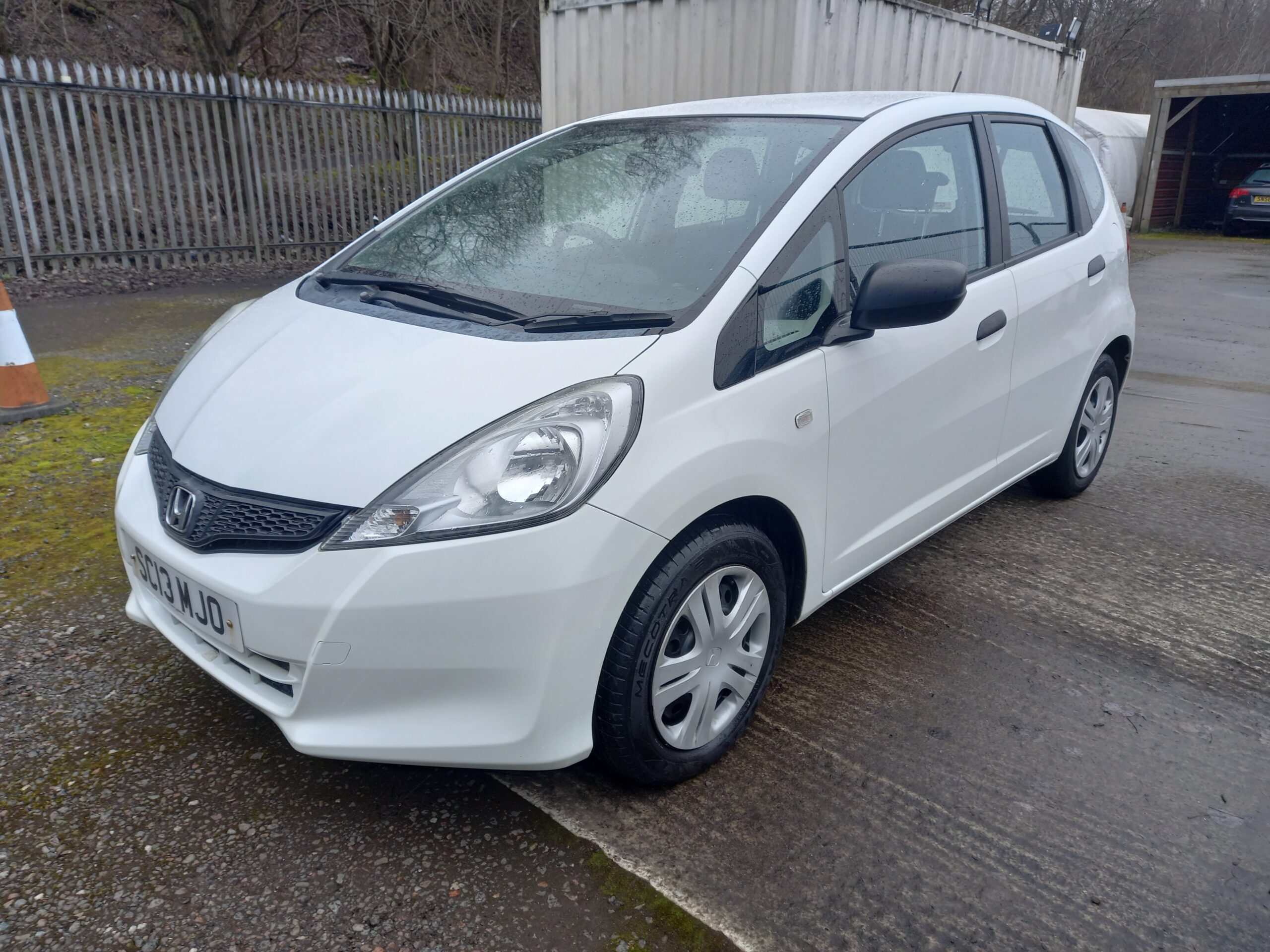HONDA JAZZ 1.2 i-VTEC S 5dr 2013 89,000 Miles Full Service History 3 Months Warranty