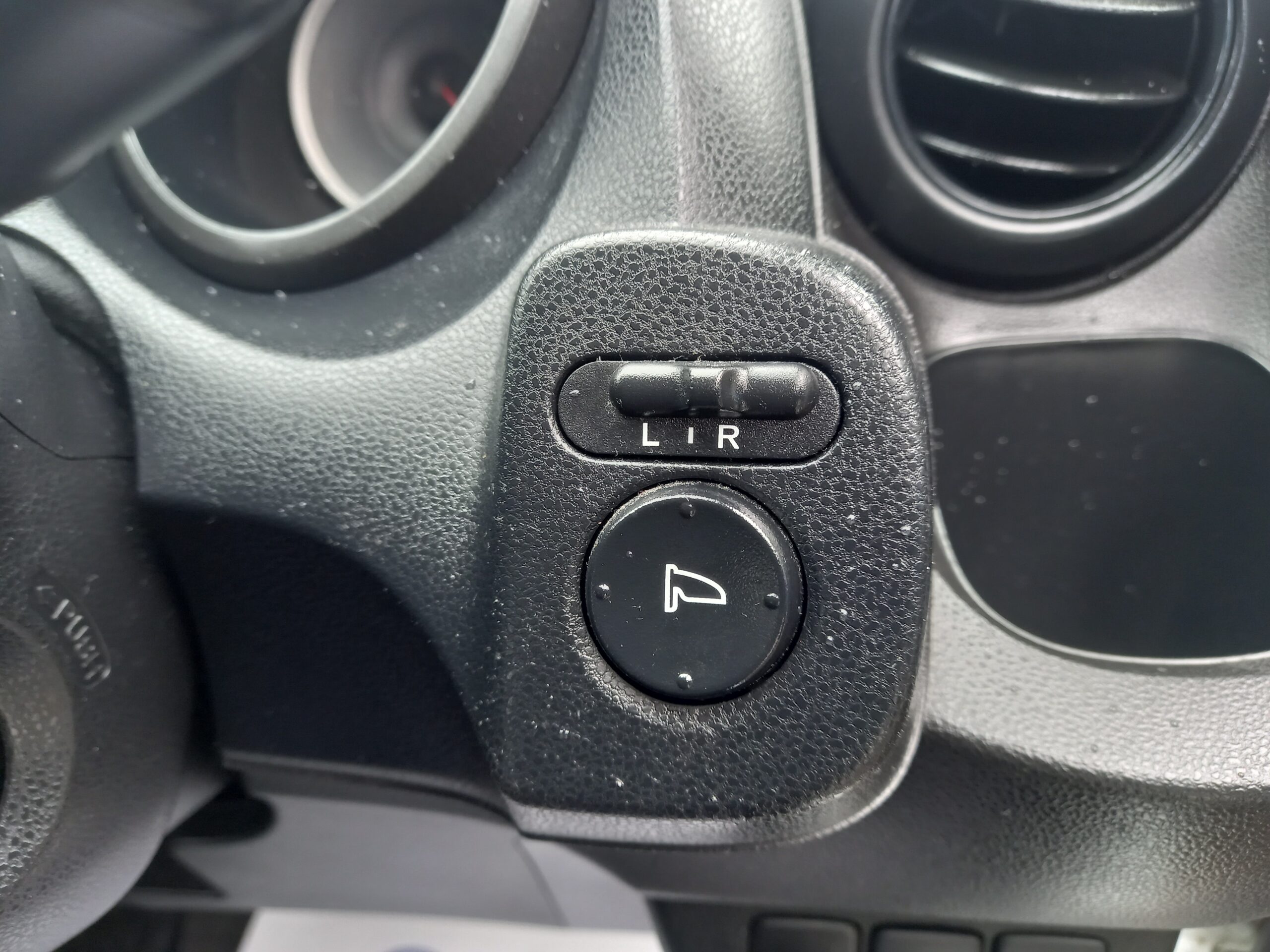 HONDA JAZZ 1.2 i-VTEC S 5dr 2013 89,000 Miles Full Service History 3 Months Warranty - Image 30