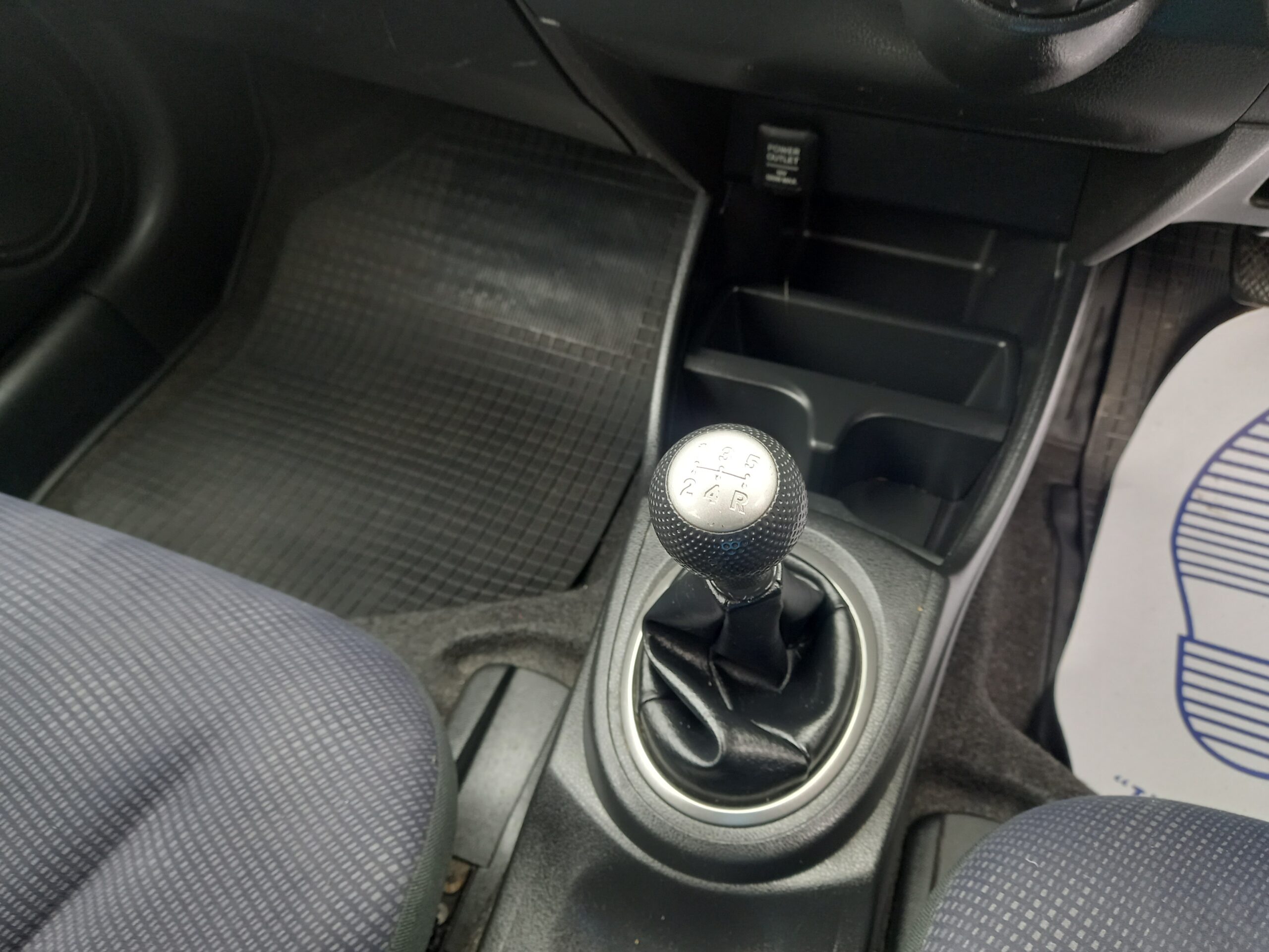 HONDA JAZZ 1.2 i-VTEC S 5dr 2013 89,000 Miles Full Service History 3 Months Warranty - Image 28