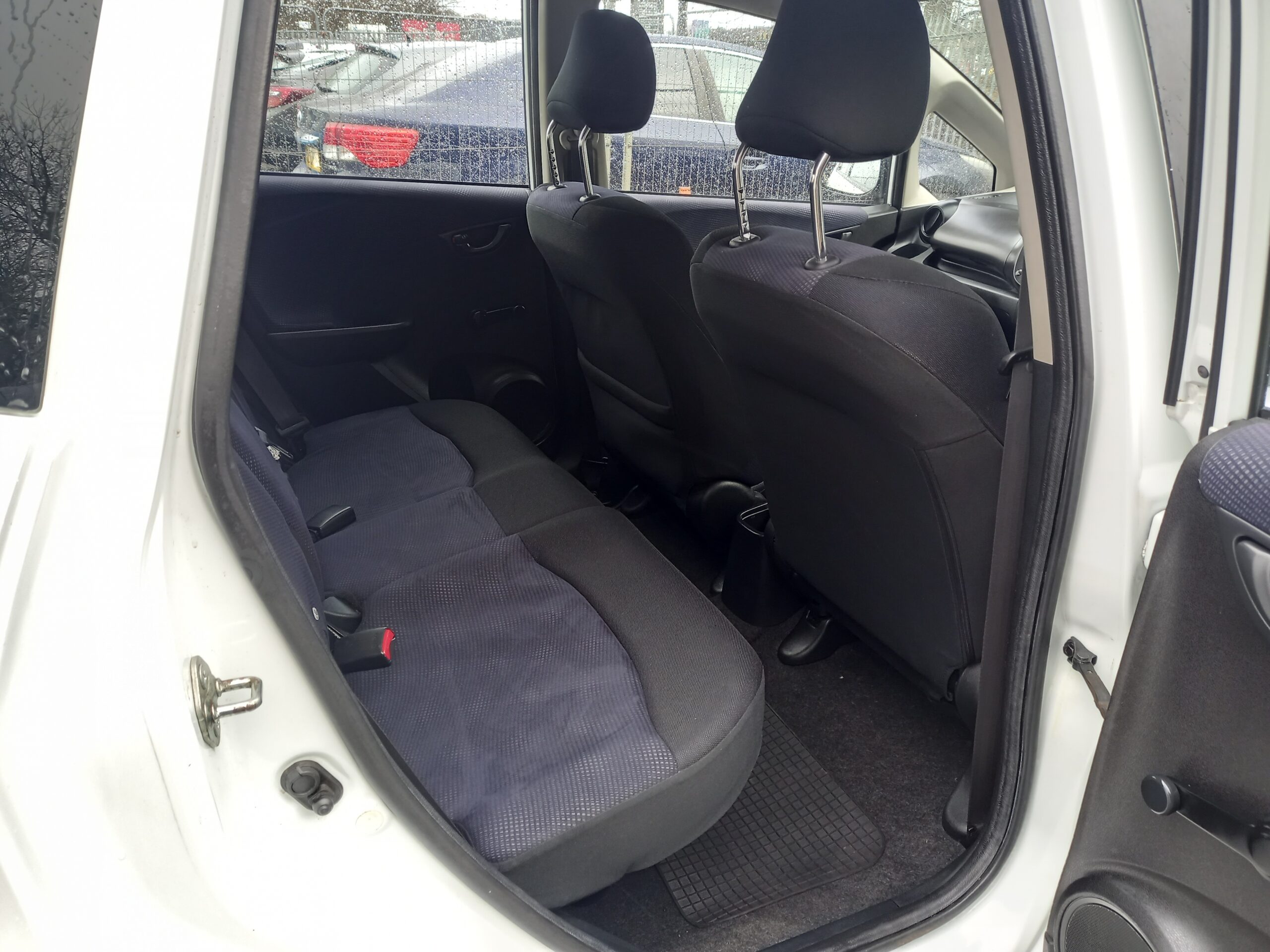 HONDA JAZZ 1.2 i-VTEC S 5dr 2013 89,000 Miles Full Service History 3 Months Warranty - Image 14