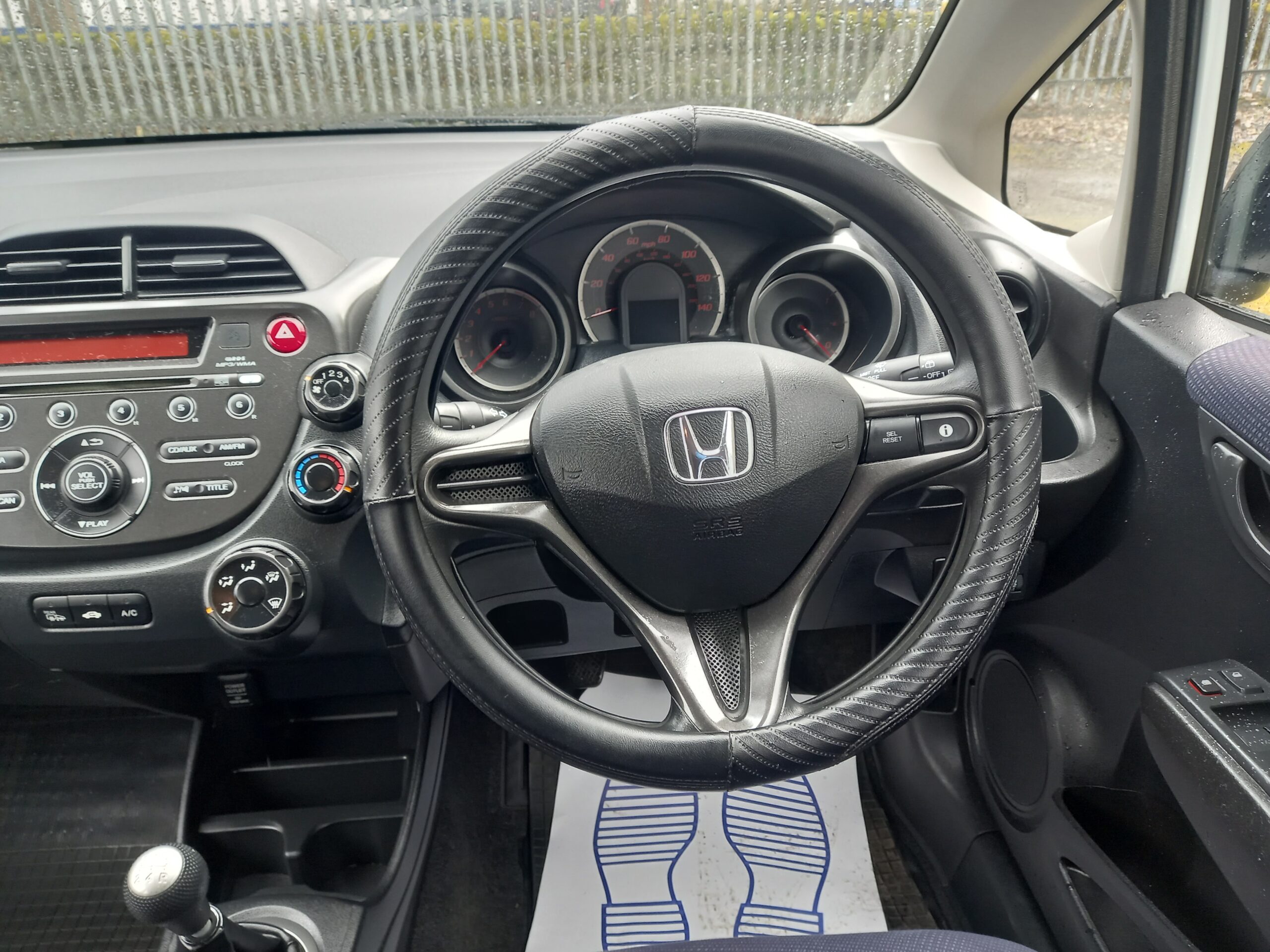 HONDA JAZZ 1.2 i-VTEC S 5dr 2013 89,000 Miles Full Service History 3 Months Warranty - Image 19