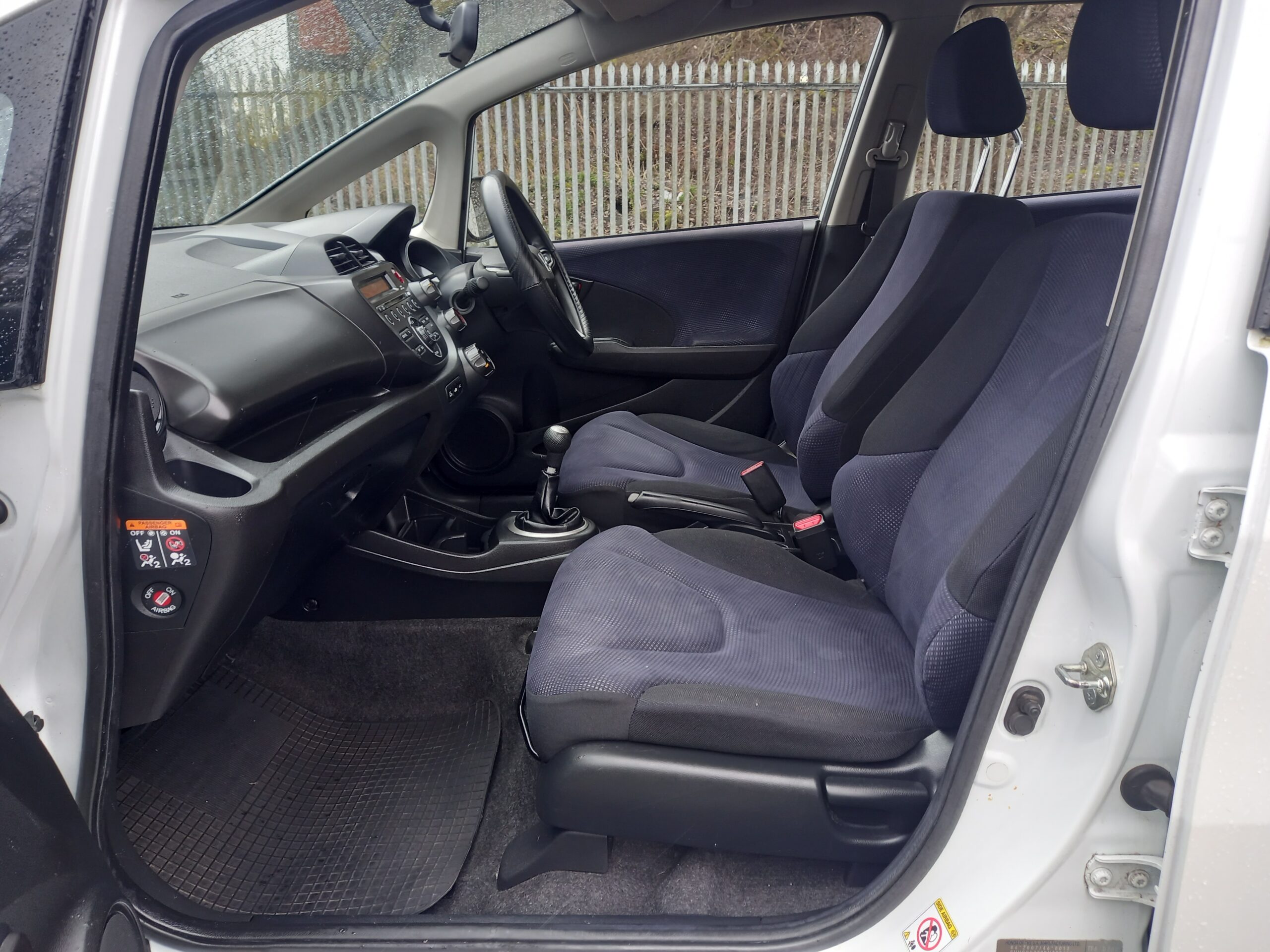 HONDA JAZZ 1.2 i-VTEC S 5dr 2013 89,000 Miles Full Service History 3 Months Warranty - Image 21