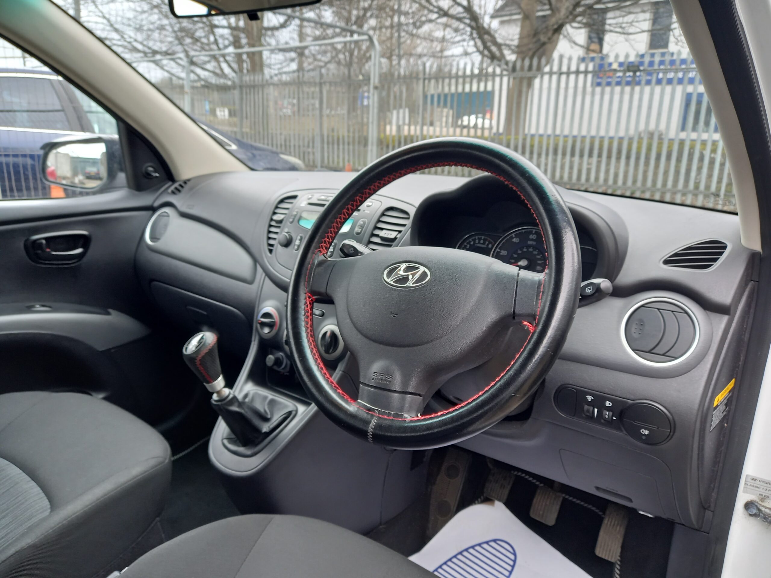 HYUNDAI I10 1.2 Classic 5dr 2013 69,000 Miles Full Service History £20 tax 3 Months Warranty - Image 12