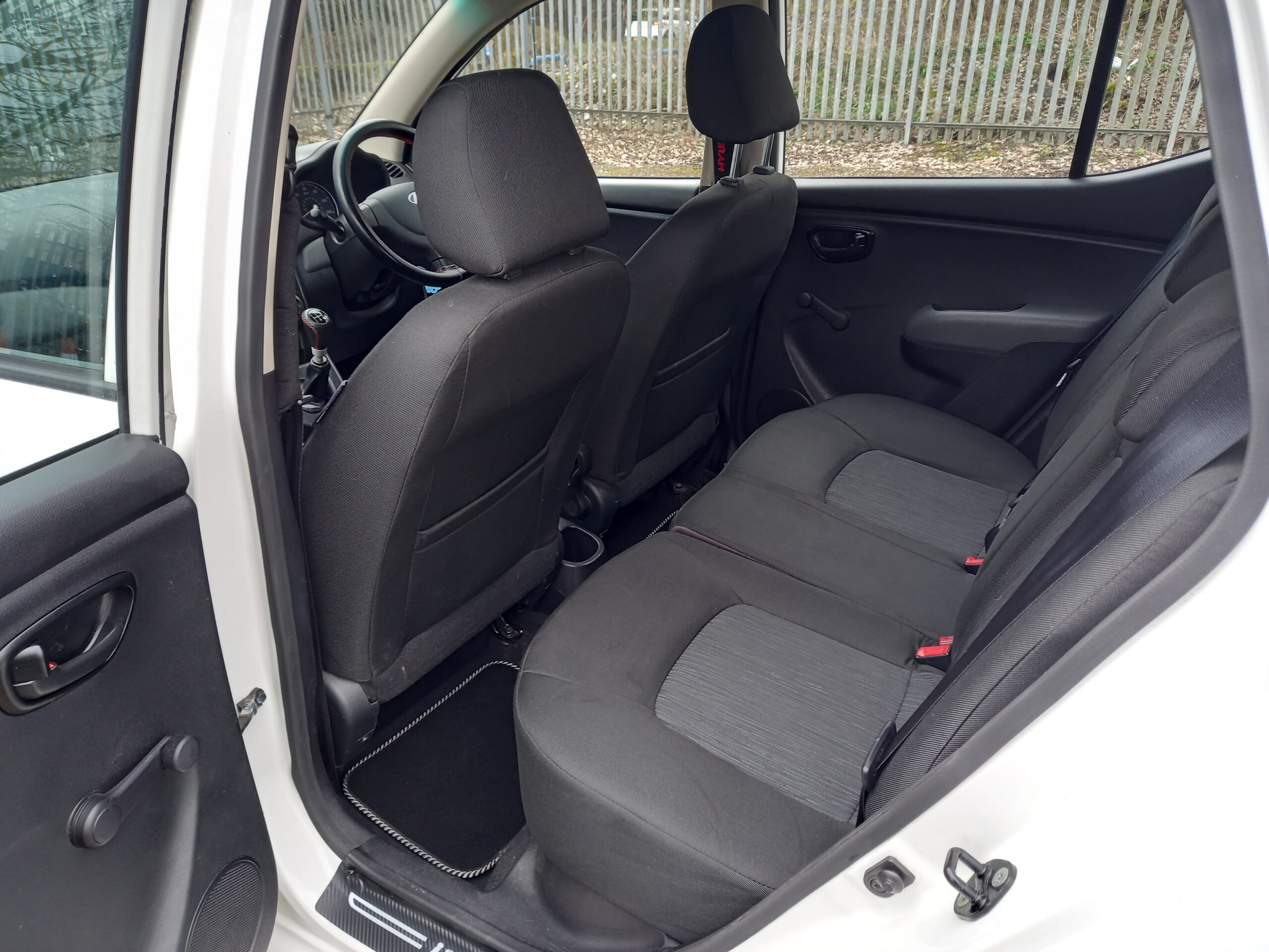 HYUNDAI I10 1.2 Classic 5dr 2013 69,000 Miles Full Service History £20 tax 3 Months Warranty - Image 23