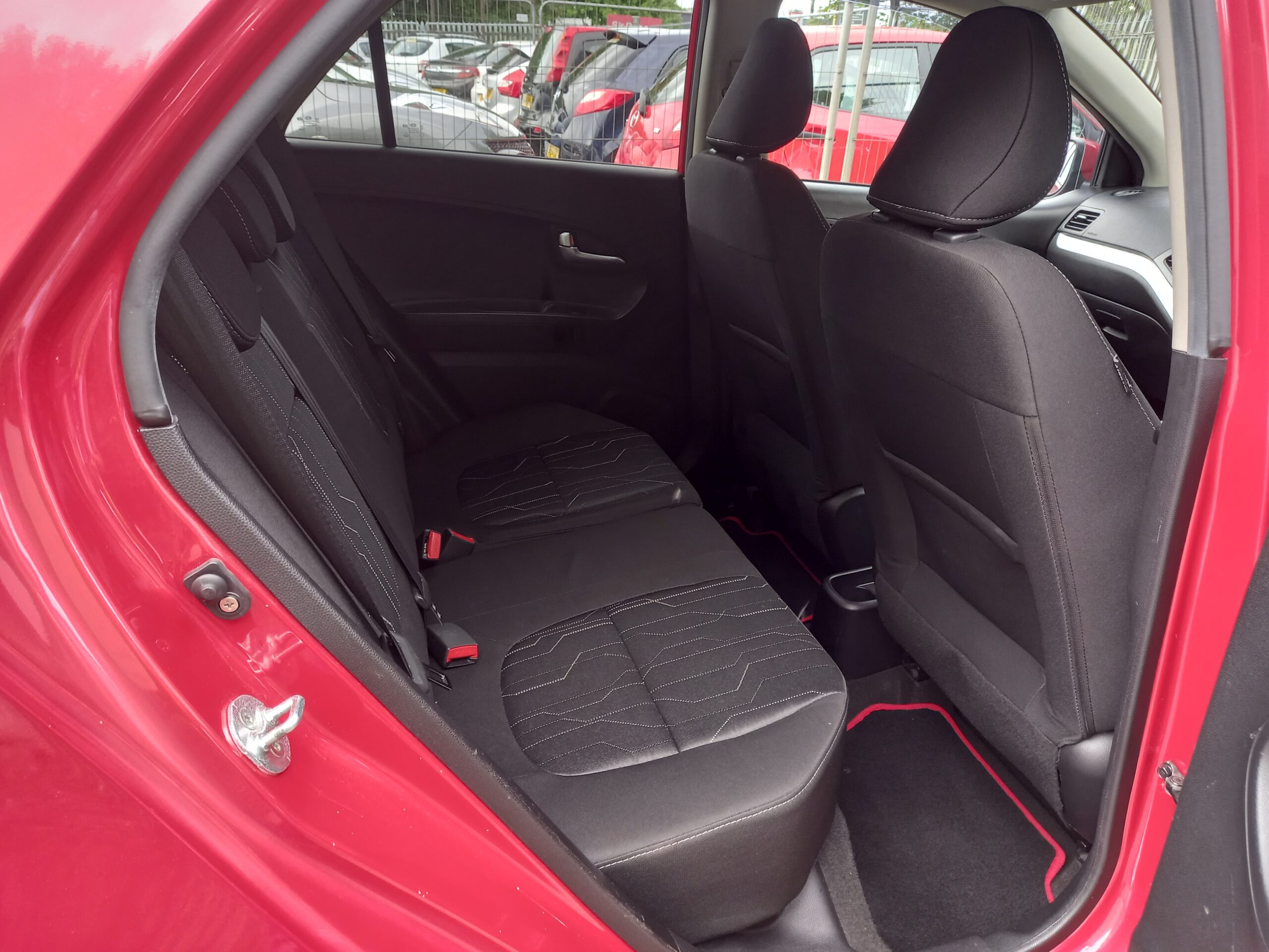 KIA PICANTO 1.25 SE 5dr Automatic 2017 67,000 Miles Full Service History 3 Months Warranty - Image 28