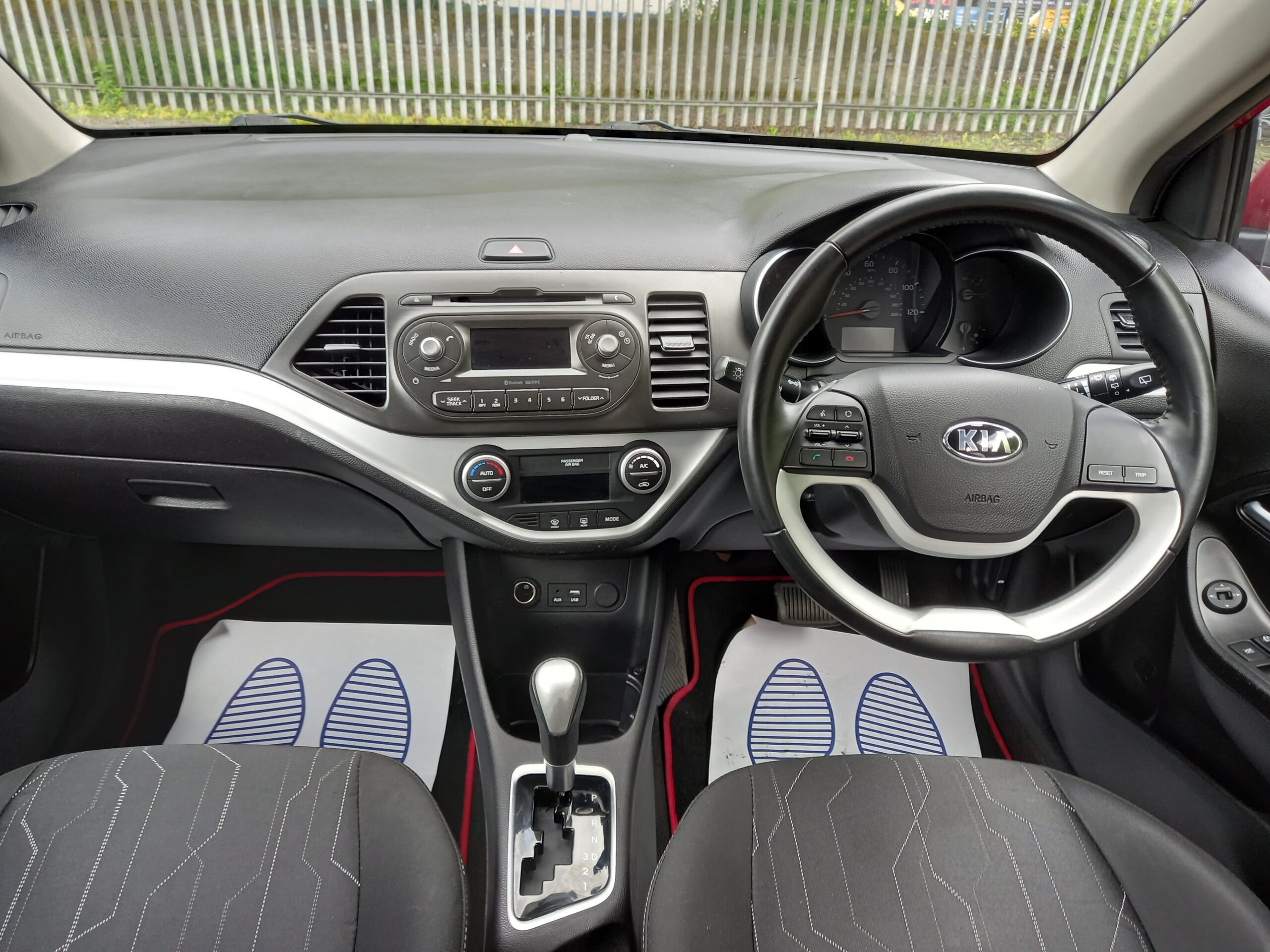 KIA PICANTO 1.25 SE 5dr Automatic 2017 67,000 Miles Full Service History 3 Months Warranty - Image 15
