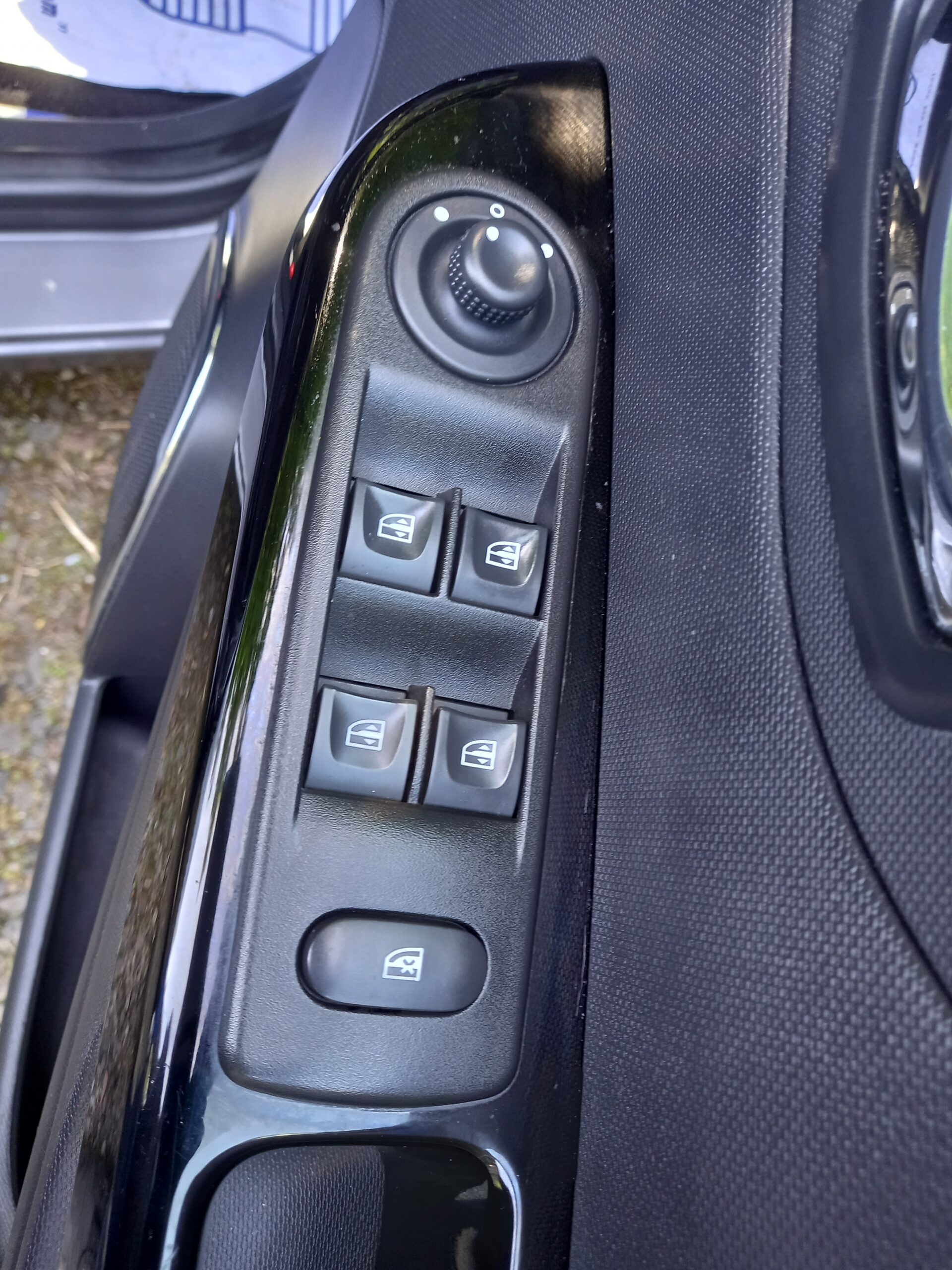 RENAULT CAPTUR 1.5 dCi 90 Dynamique MediaNav Energy 5dr 2015 95,000 Miles Full Service History 3 Months Warranty - Image 17