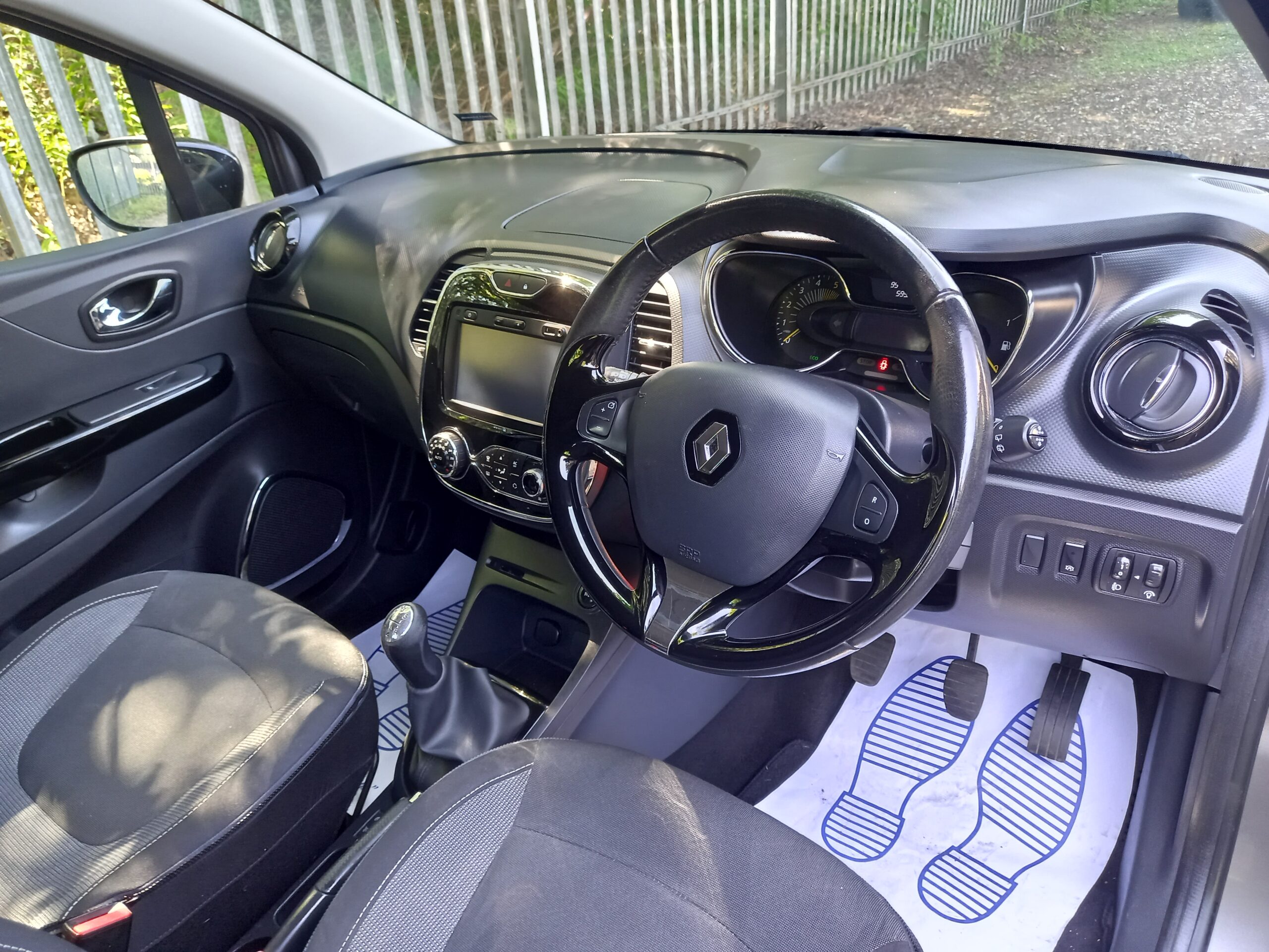 RENAULT CAPTUR 1.5 dCi 90 Dynamique MediaNav Energy 5dr 2015 95,000 Miles Full Service History 3 Months Warranty - Image 20