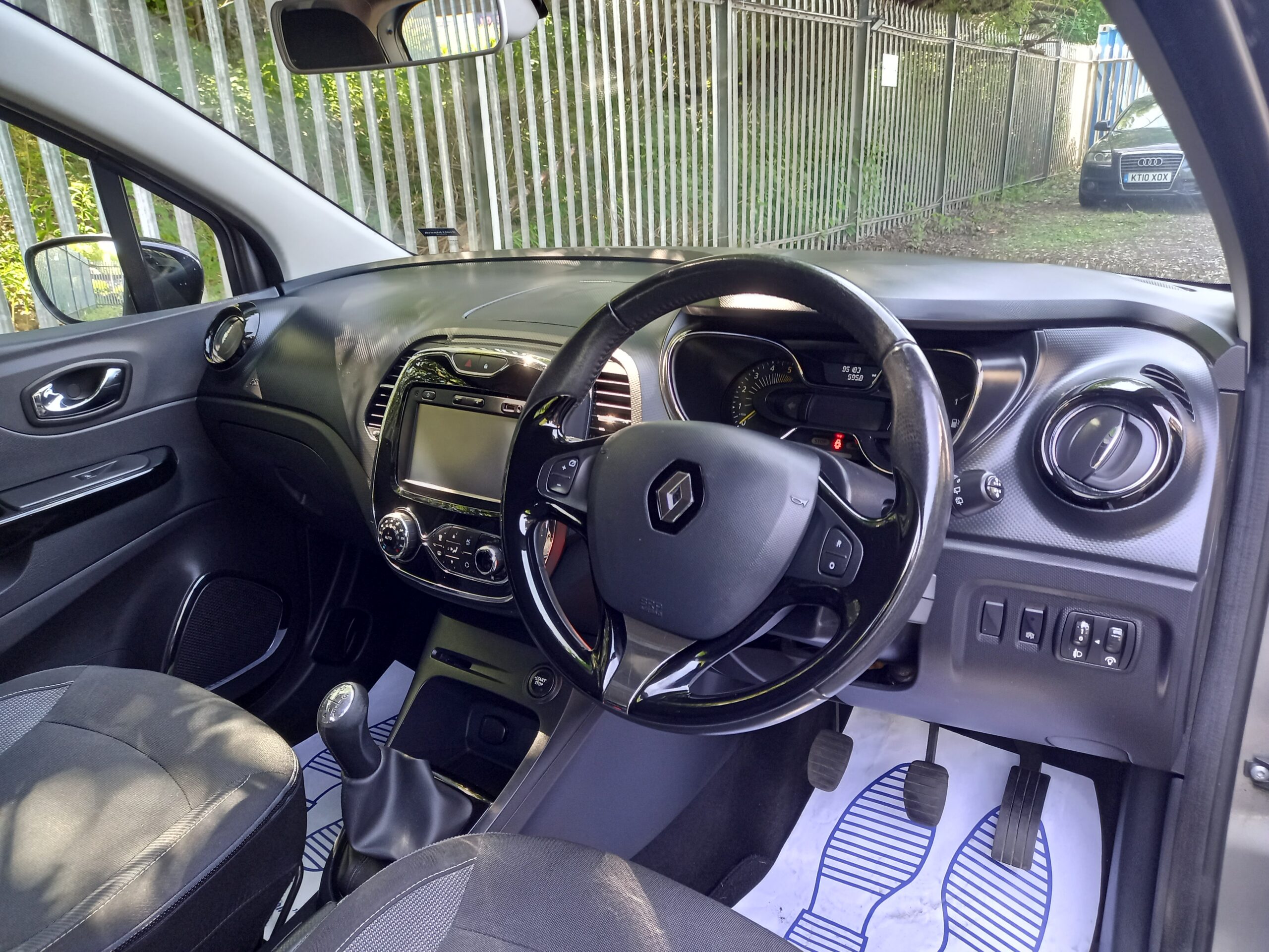 RENAULT CAPTUR 1.5 dCi 90 Dynamique MediaNav Energy 5dr 2015 95,000 Miles Full Service History 3 Months Warranty - Image 21
