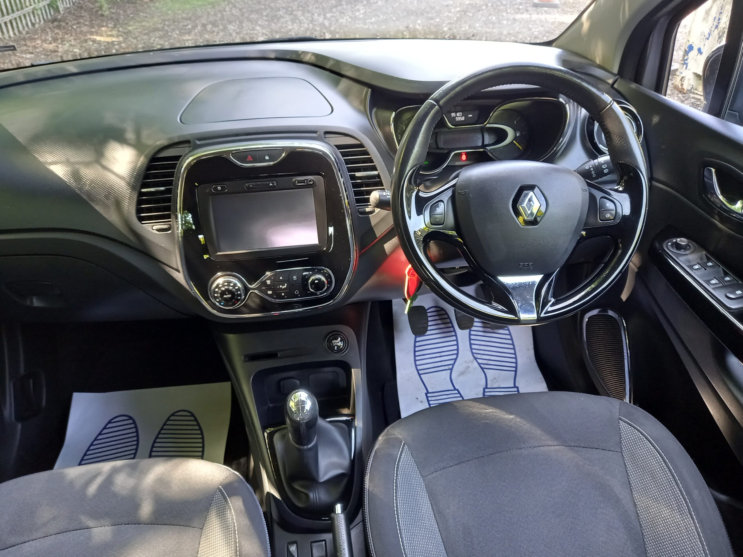 RENAULT CAPTUR 1.5 dCi 90 Dynamique MediaNav Energy 5dr 2015 95,000 Miles Full Service History 3 Months Warranty - Image 26