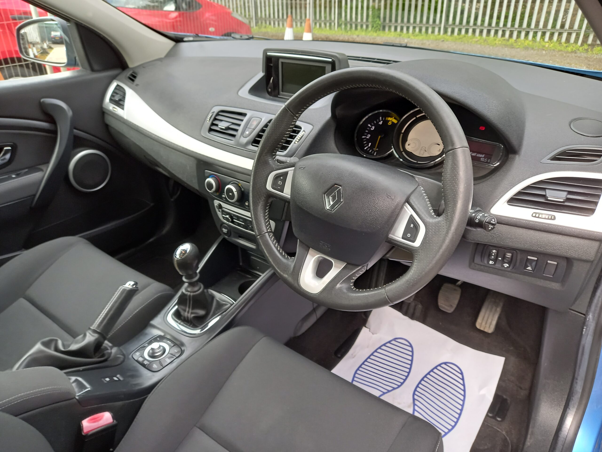RENAULT MEGANE 1.5 dCi 110 Dynamique TomTom 5dr 99,000 Miles Service History 3 Months Warranty - Image 12