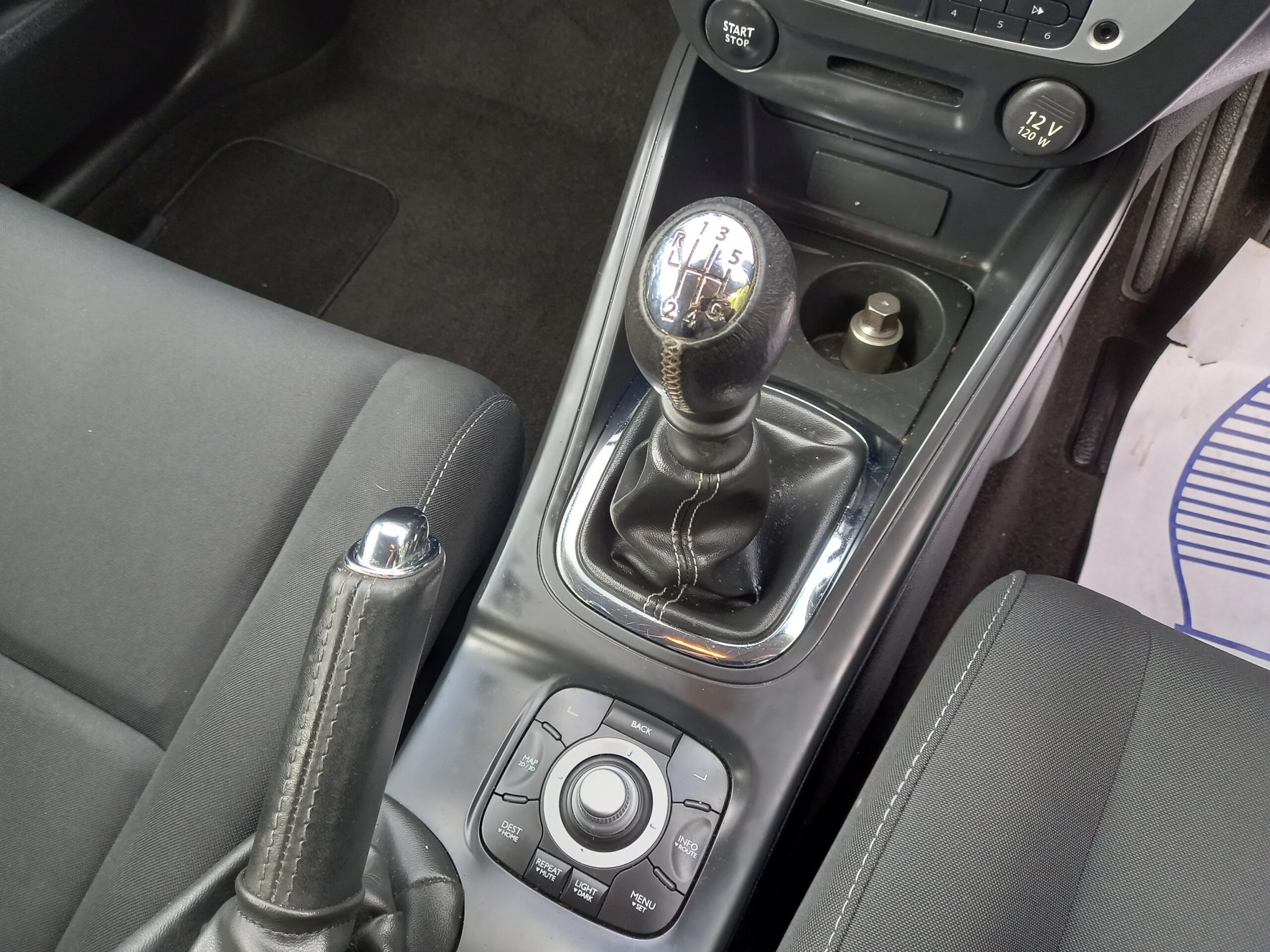 RENAULT MEGANE 1.5 dCi 110 Dynamique TomTom 5dr 99,000 Miles Service History 3 Months Warranty - Image 28