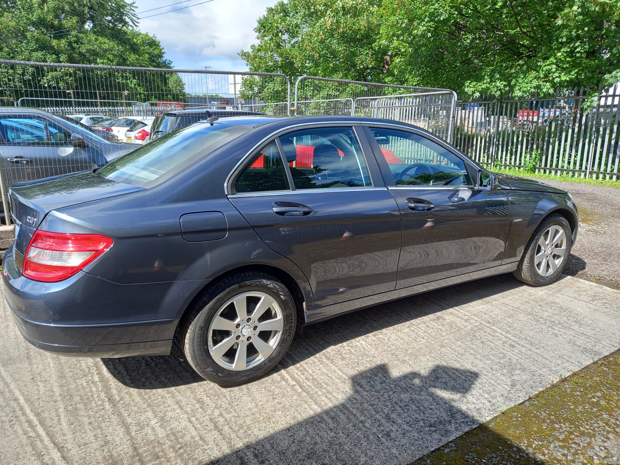 MERCEDES-BENZ C CLASS C180 CGI BlueEFFICIENCY SE 4dr 2010 Automatic 102,000 Miles 3 Months Warranty - Image 6