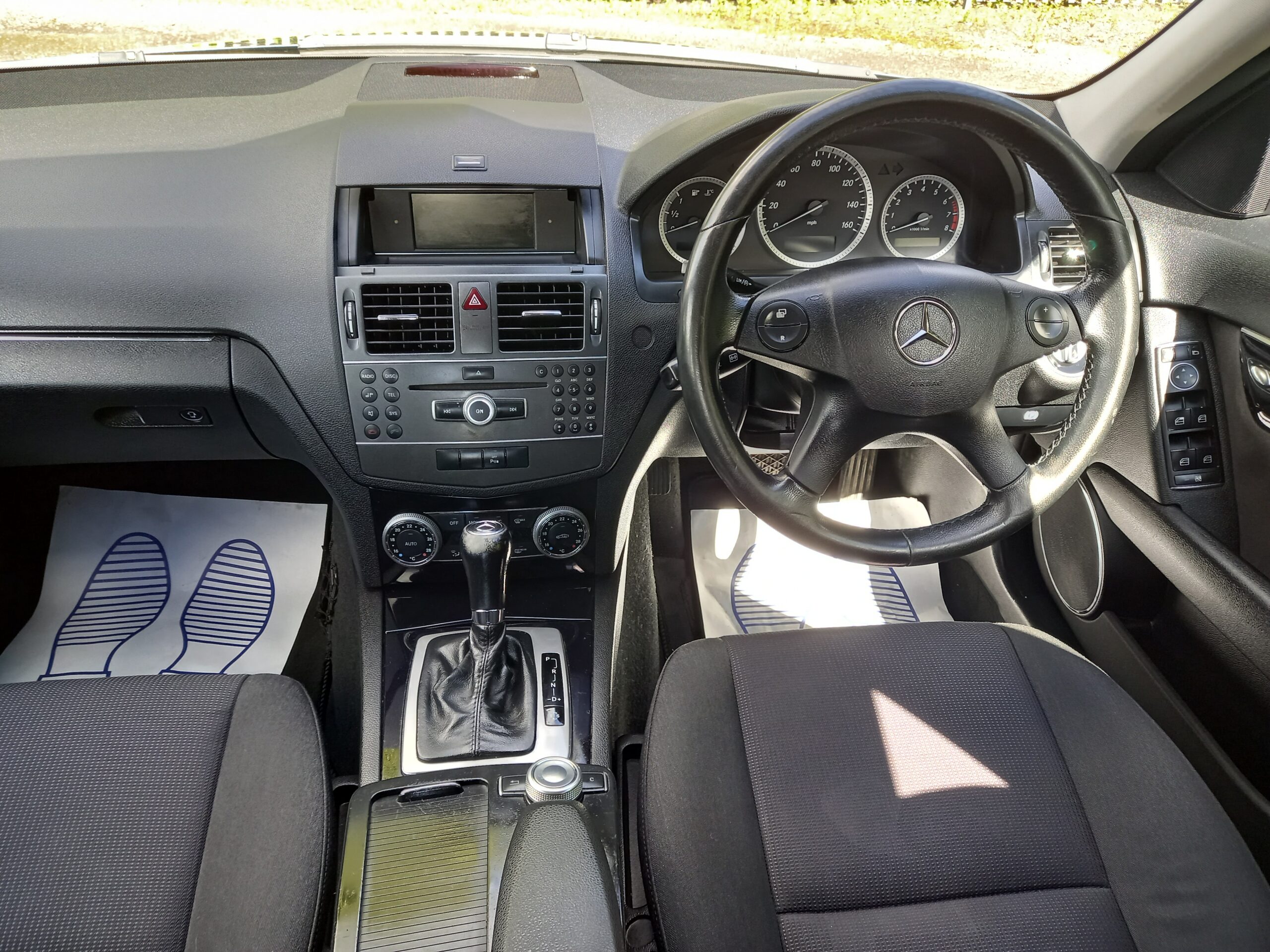 MERCEDES-BENZ C CLASS C180 CGI BlueEFFICIENCY SE 4dr 2010 Automatic 102,000 Miles 3 Months Warranty - Image 15
