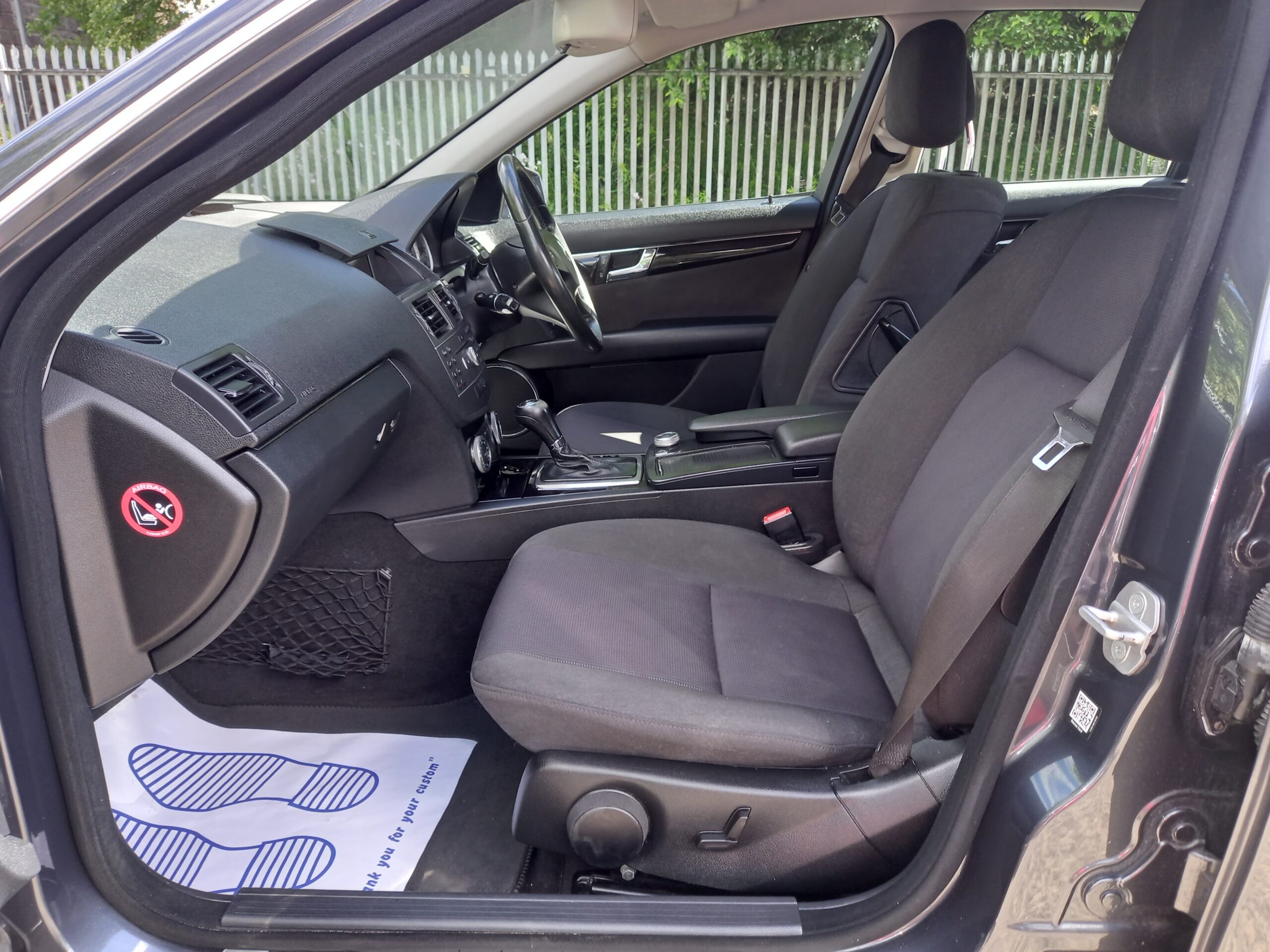 MERCEDES-BENZ C CLASS C180 CGI BlueEFFICIENCY SE 4dr 2010 Automatic 102,000 Miles 3 Months Warranty - Image 18