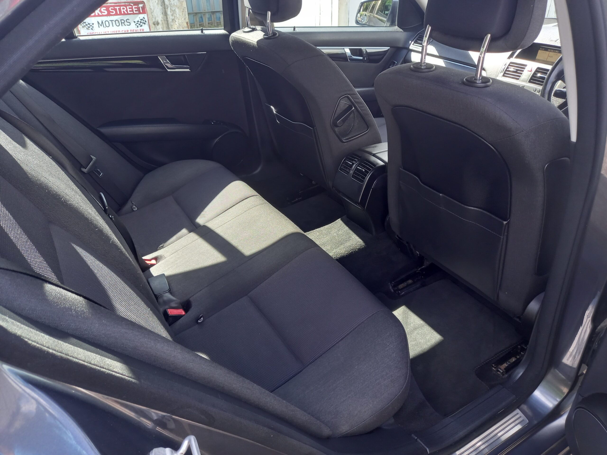MERCEDES-BENZ C CLASS C180 CGI BlueEFFICIENCY SE 4dr 2010 Automatic 102,000 Miles 3 Months Warranty - Image 22
