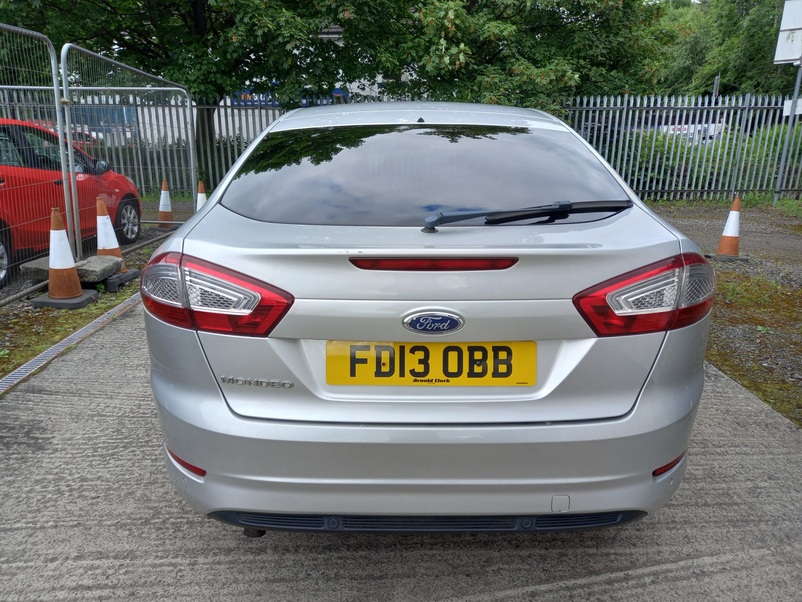 FORD MONDEO 2.0 TDCi 140 Zetec Business Edition 5dr 2013 104,000 Miles Full Service History £35 road tax 3 Months Warranty - Image 6