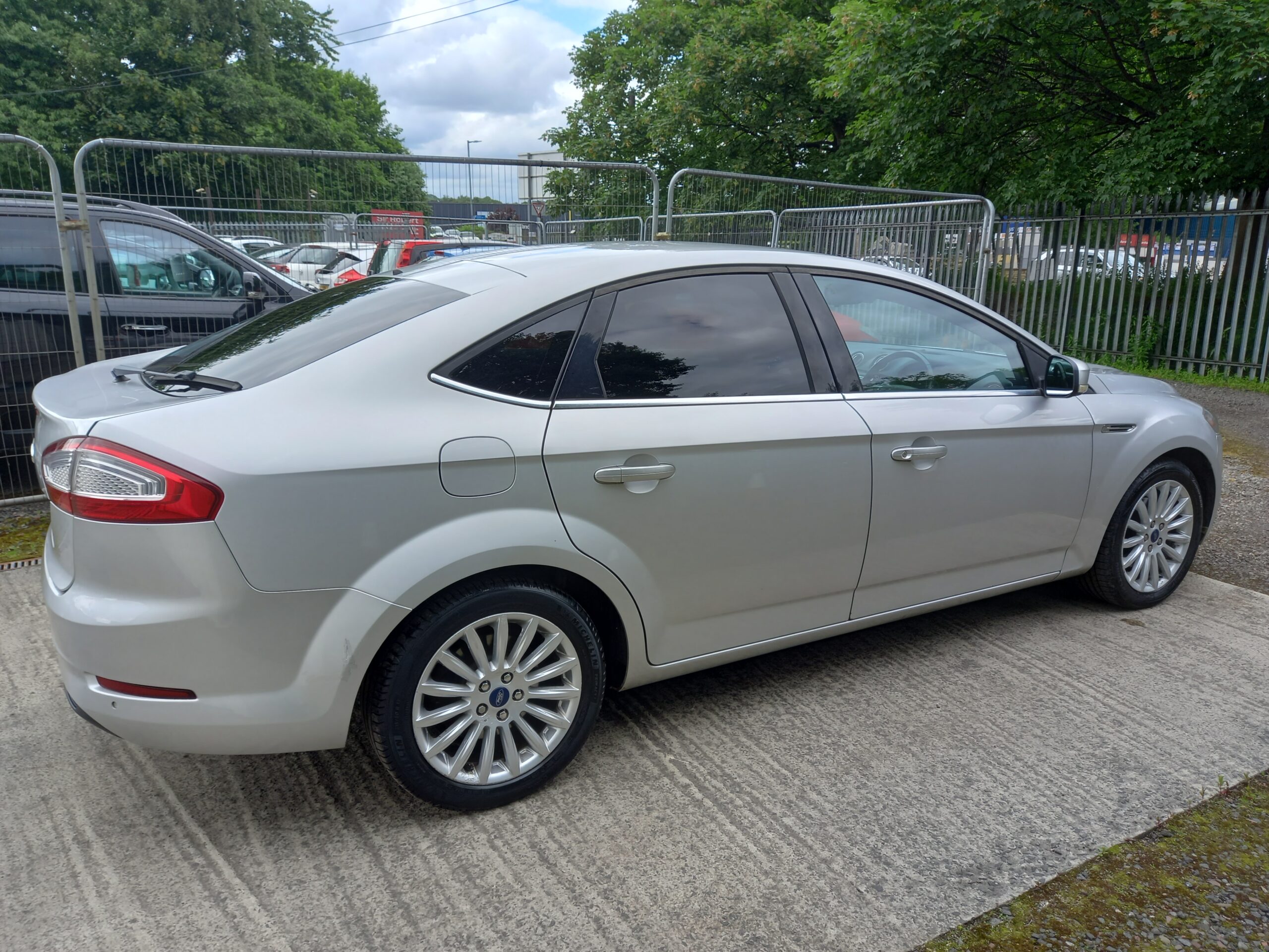 FORD MONDEO 2.0 TDCi 140 Zetec Business Edition 5dr 2013 104,000 Miles Full Service History £35 road tax 3 Months Warranty - Image 5