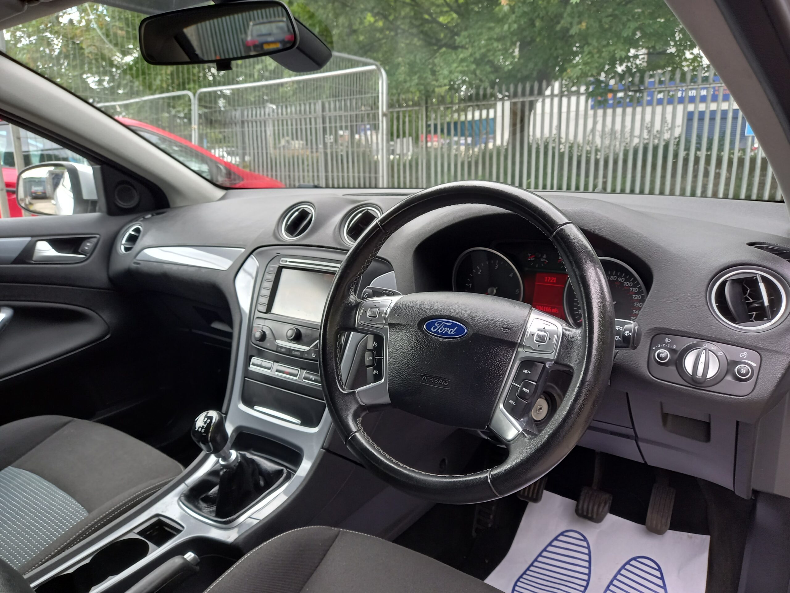 FORD MONDEO 2.0 TDCi 140 Zetec Business Edition 5dr 2013 104,000 Miles Full Service History £35 road tax 3 Months Warranty - Image 12